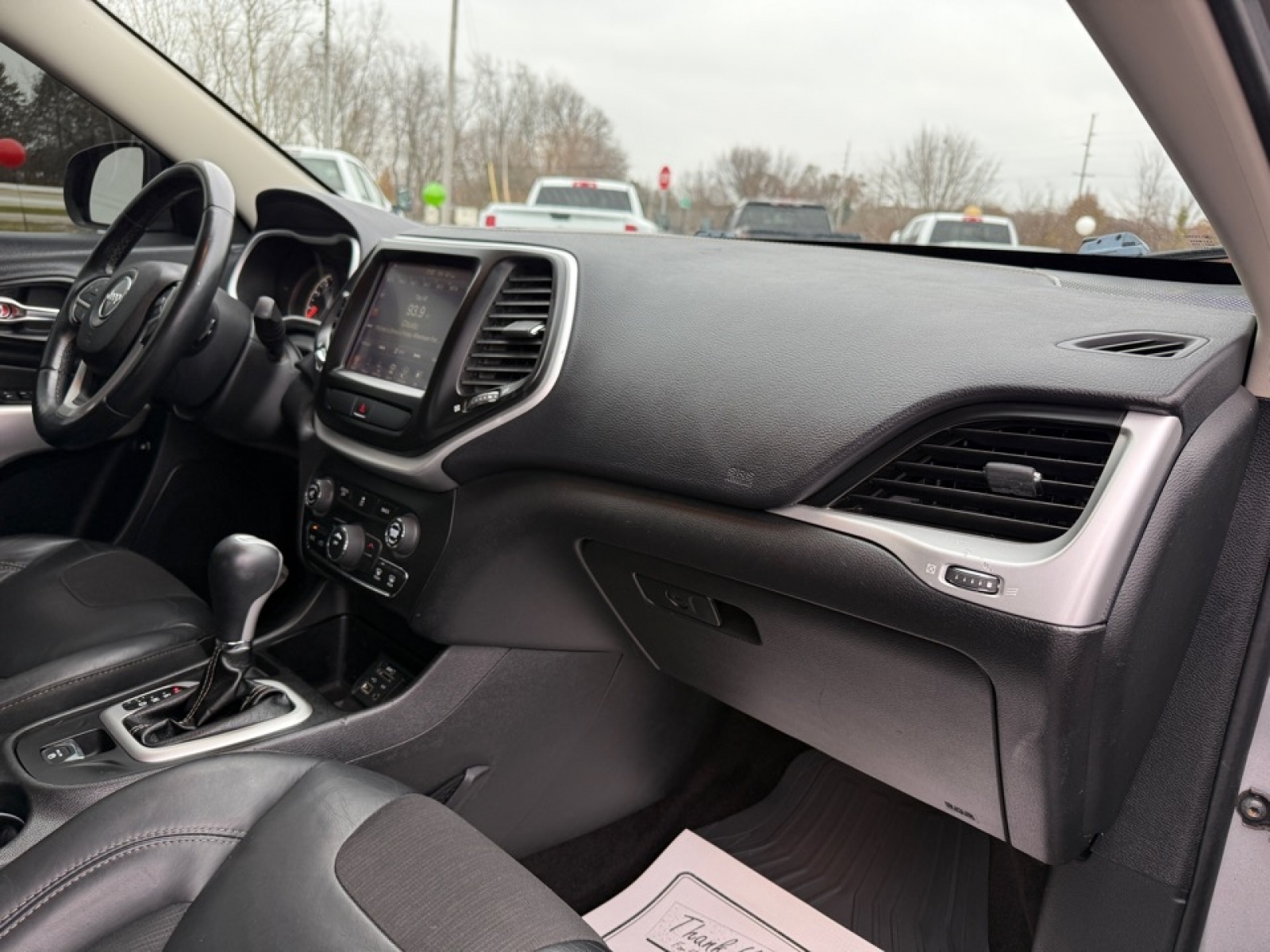 2018 Jeep Cherokee Latitude Plus FWD, 38930A, Photo
