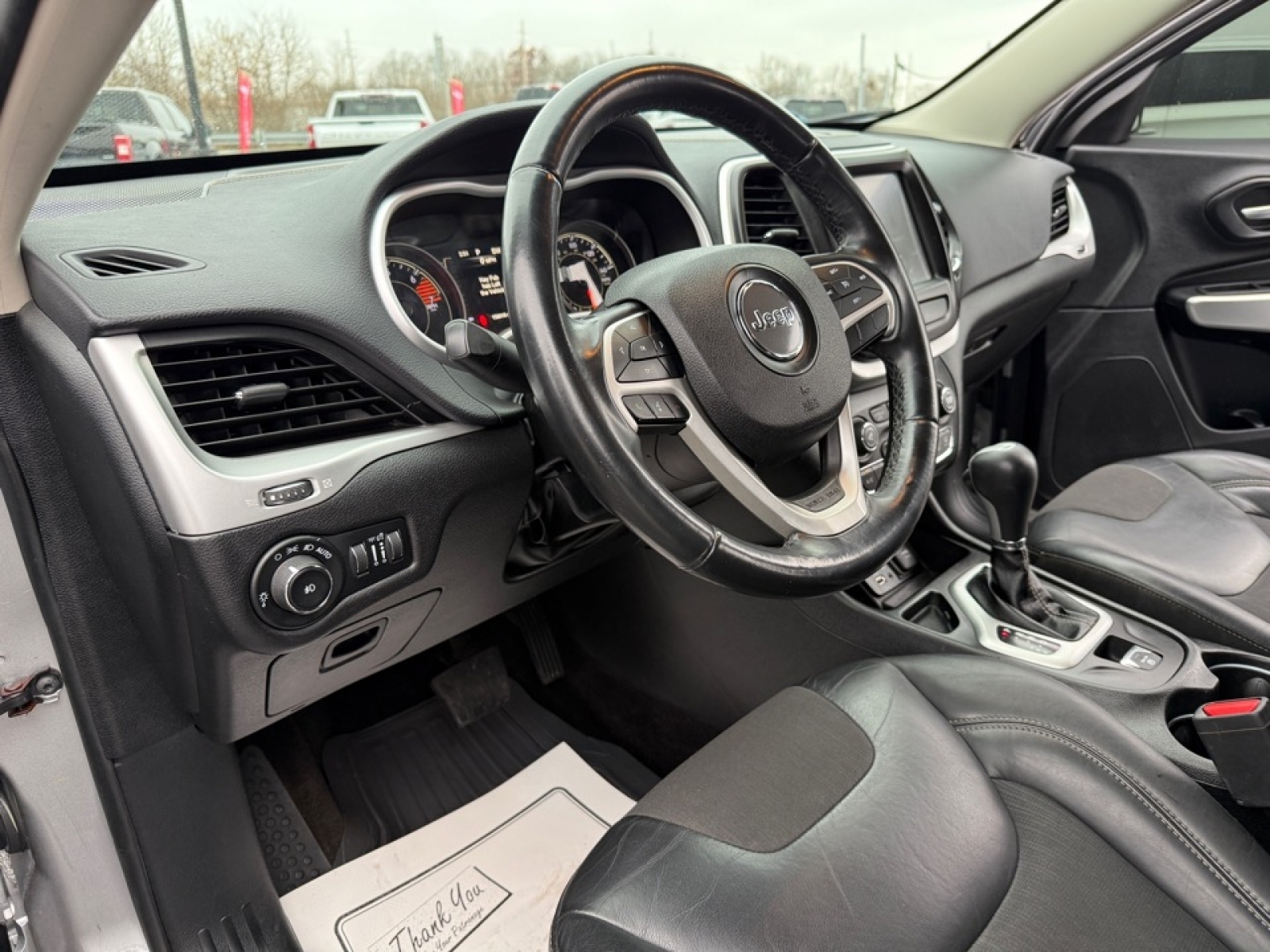 2018 Jeep Cherokee Latitude Plus FWD, 38930A, Photo