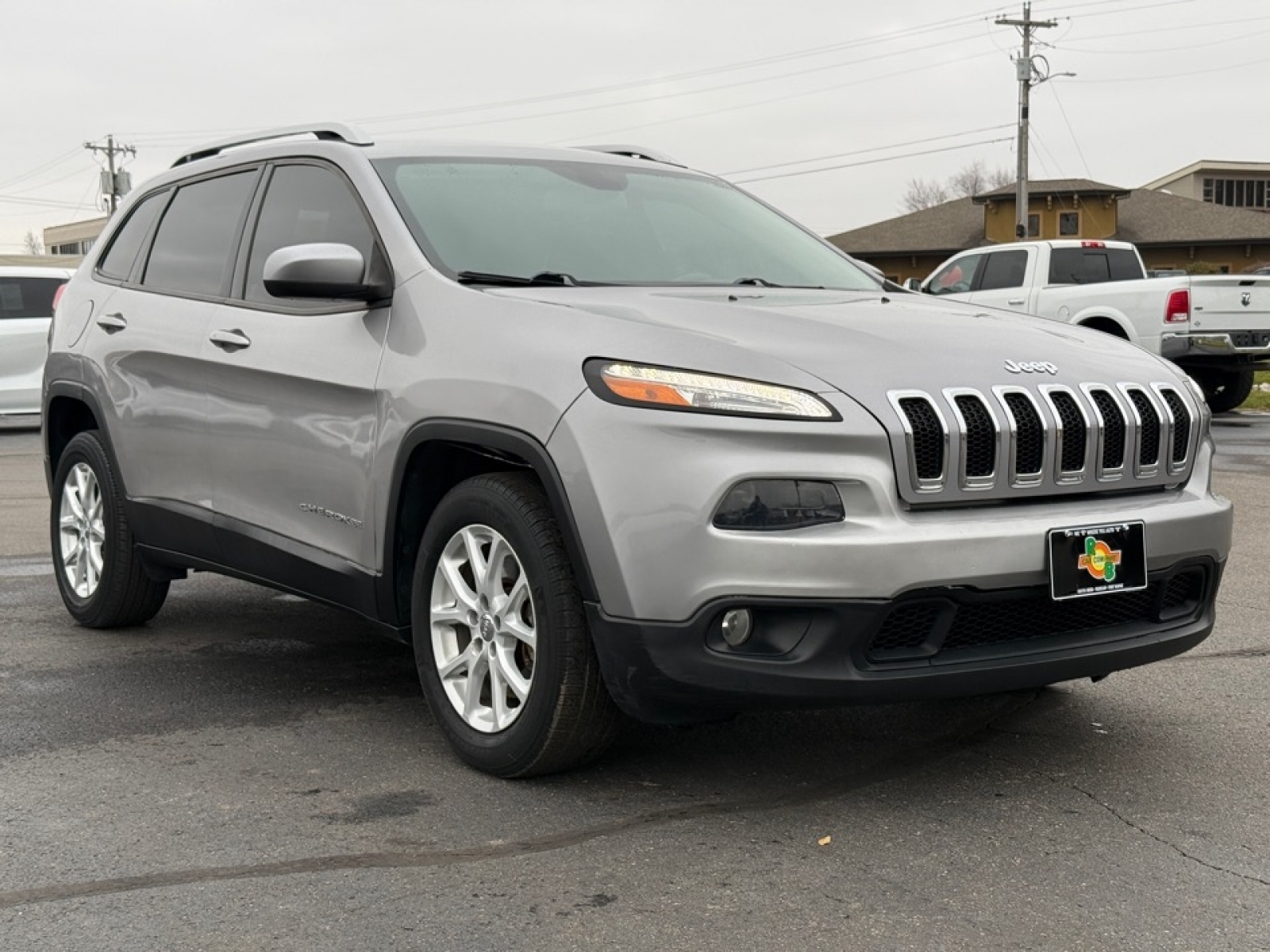 2018 Jeep Cherokee Latitude Plus FWD, 38930A, Photo