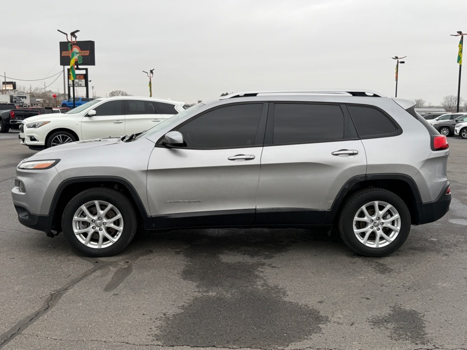 2018 Jeep Cherokee Latitude Plus FWD, 38930A, Photo