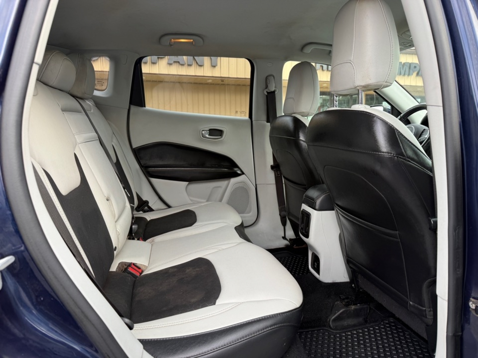 2018 Jeep Compass Latitude 4x4, 39282, Photo