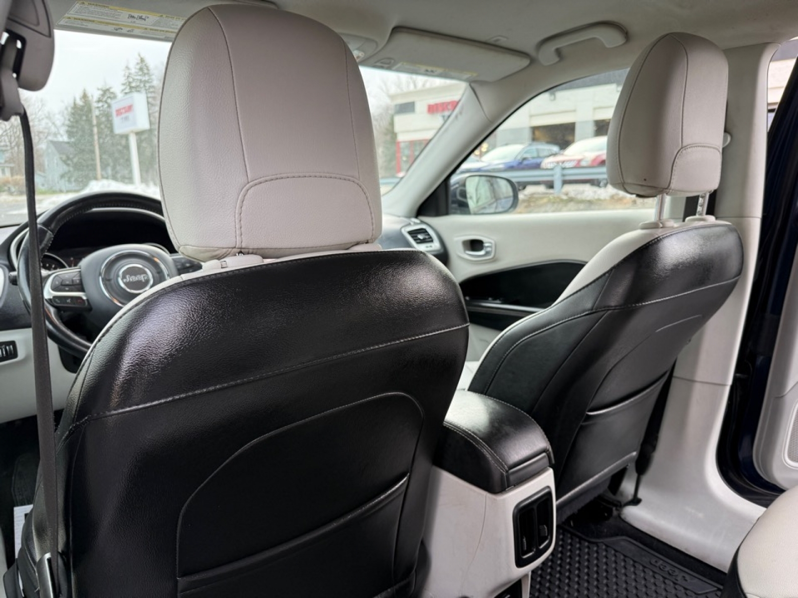 2018 Jeep Compass Latitude 4x4, 39282, Photo