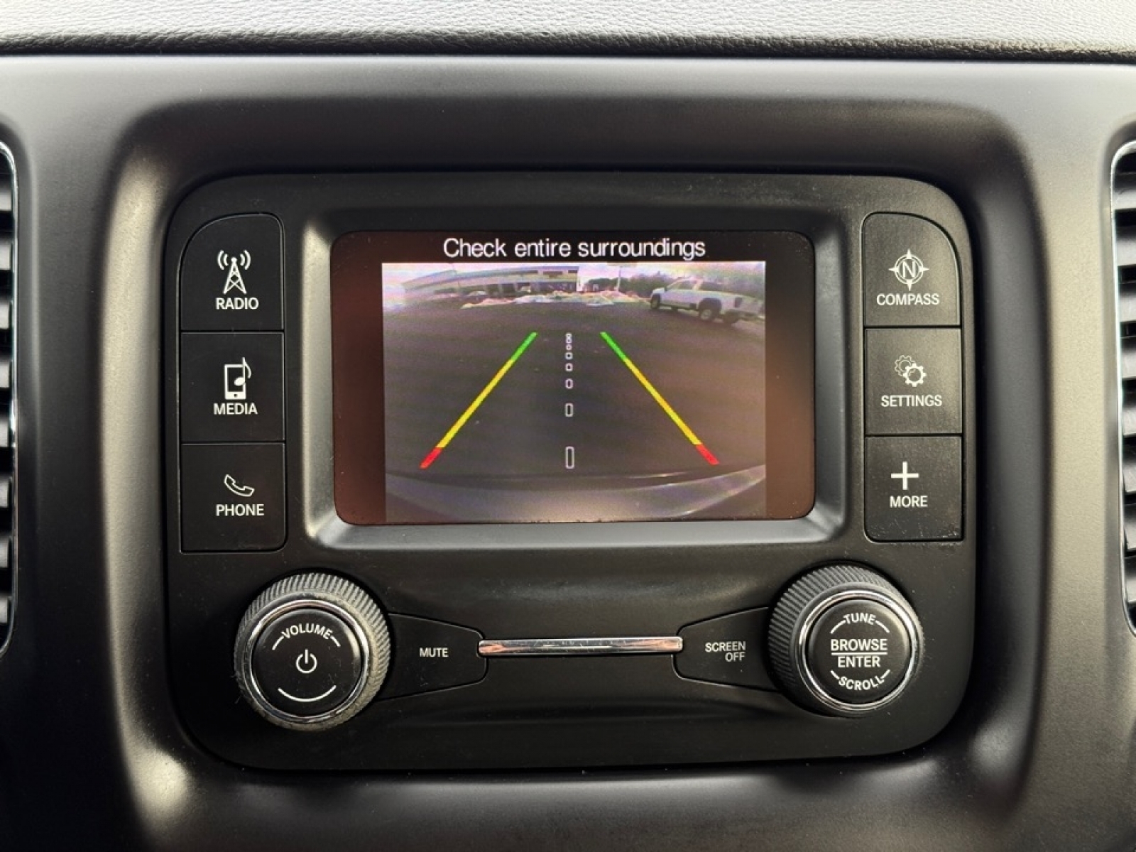 2018 Jeep Compass Latitude 4x4, 39282, Photo