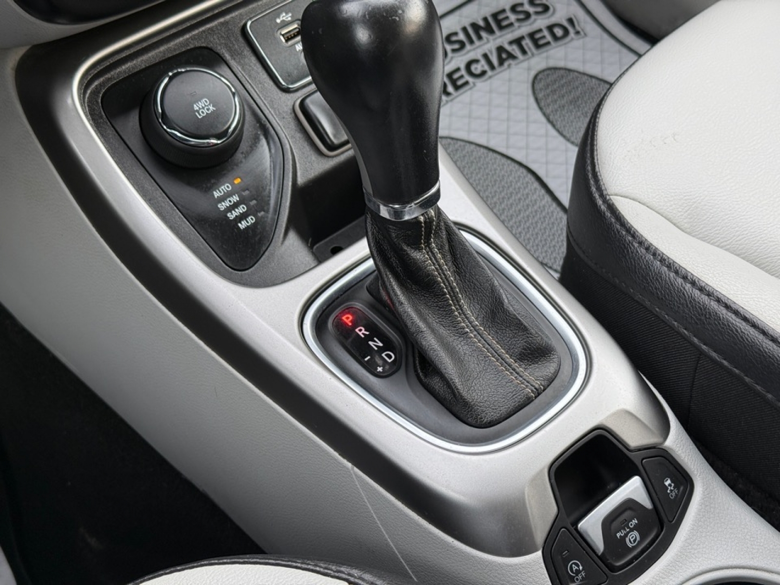 2018 Jeep Compass Latitude 4x4, 39282, Photo