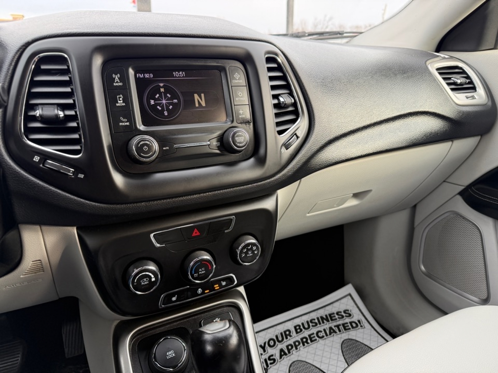 2018 Jeep Compass Latitude 4x4, 39282, Photo