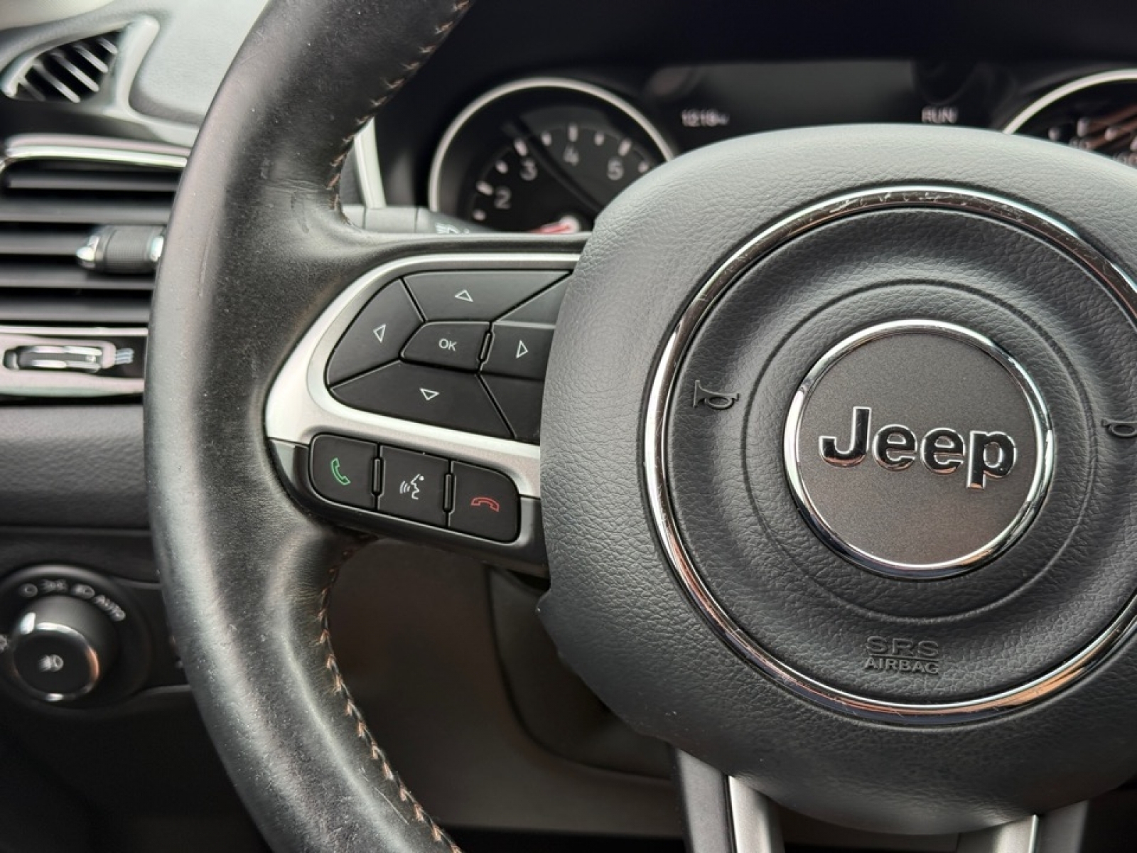 2018 Jeep Compass Limited 4x4, 39410, Photo