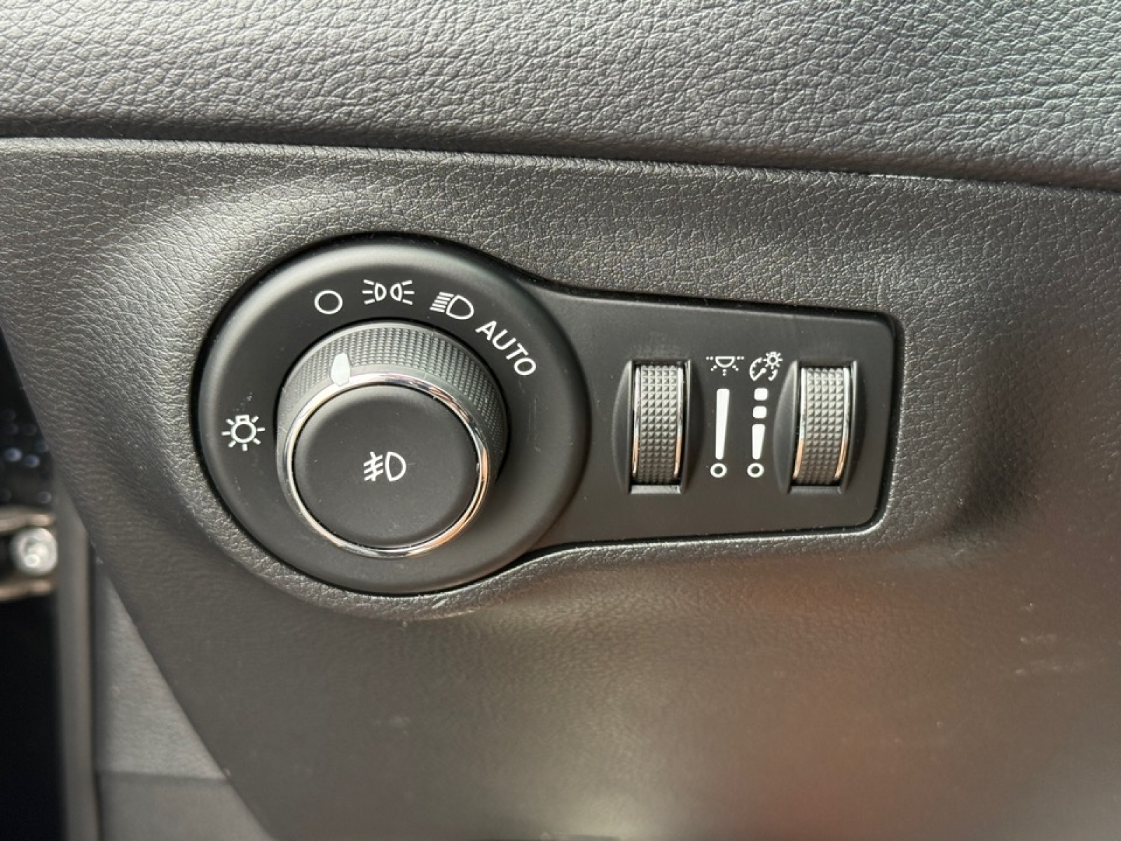 2018 Jeep Compass Limited 4x4, 39410, Photo