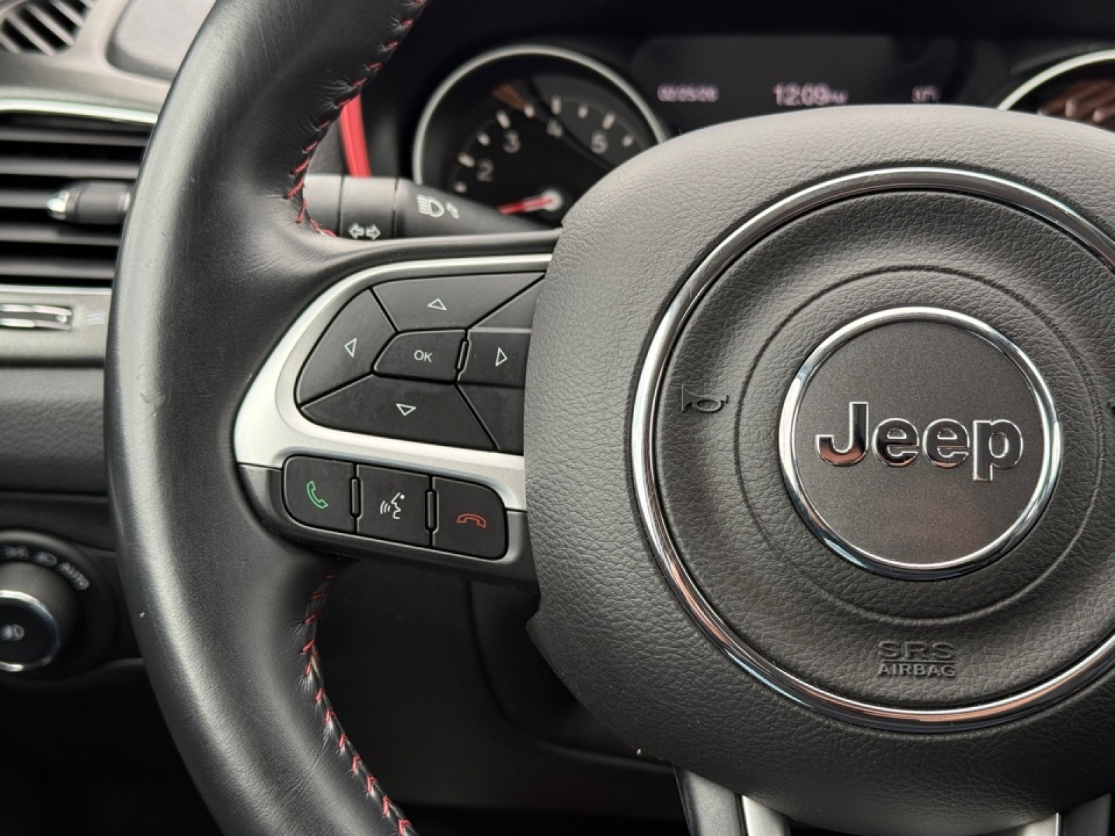 2018 Jeep Compass Trailhawk 4x4, 39464, Photo