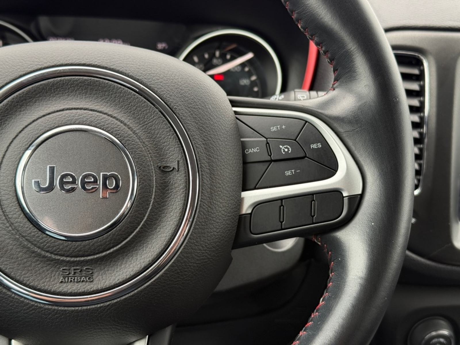 2018 Jeep Compass Trailhawk 4x4, 39464, Photo