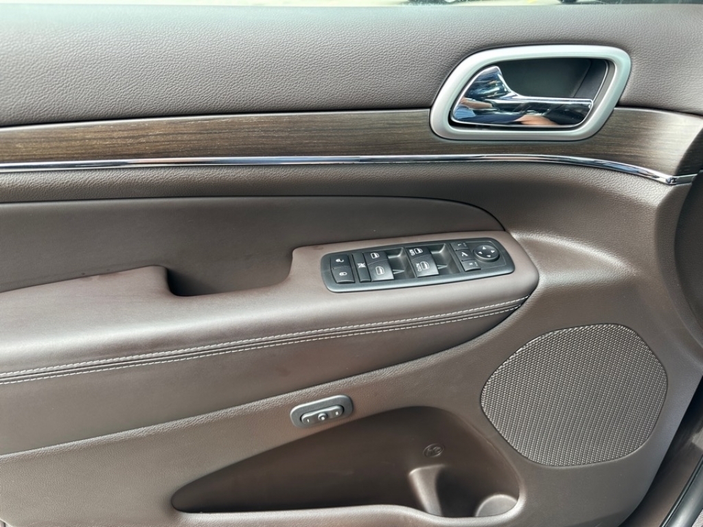 2018 Jeep Grand Cherokee Overland, 35783, Photo