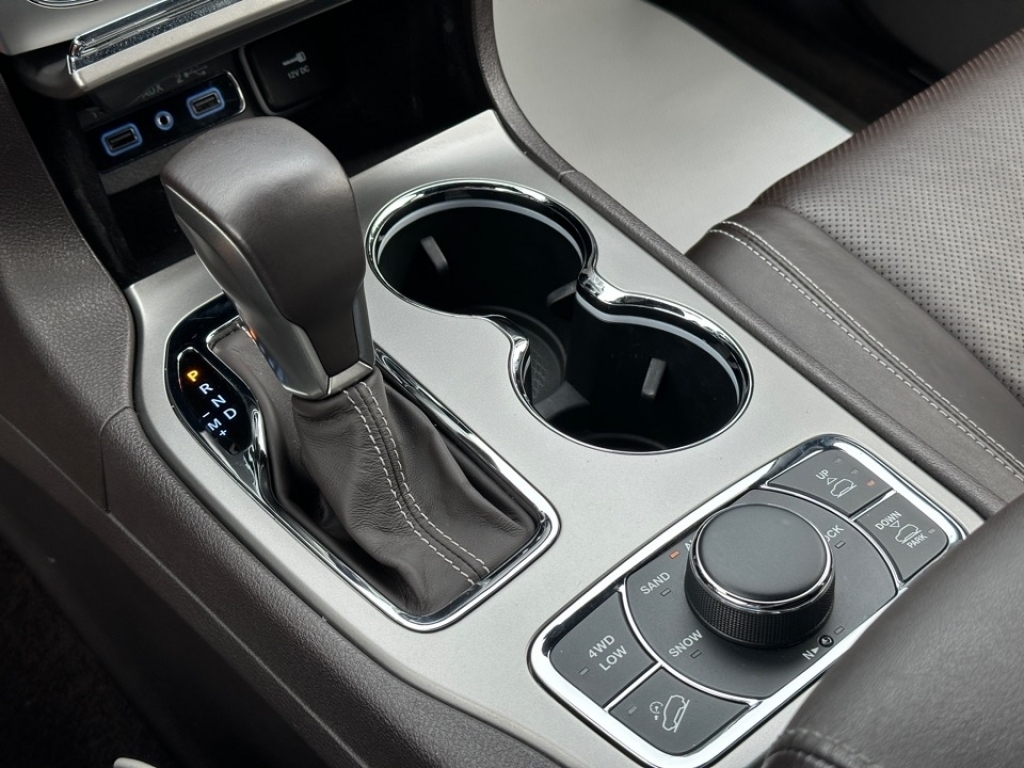 2018 Jeep Grand Cherokee Overland, 35783, Photo