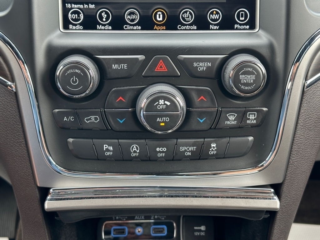 2018 Jeep Grand Cherokee Overland, 35783, Photo