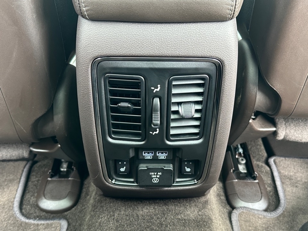 2018 Jeep Grand Cherokee Overland, 35783, Photo