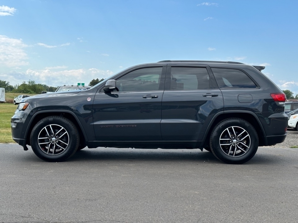 2018 Jeep Grand Cherokee Trailhawk photo 2
