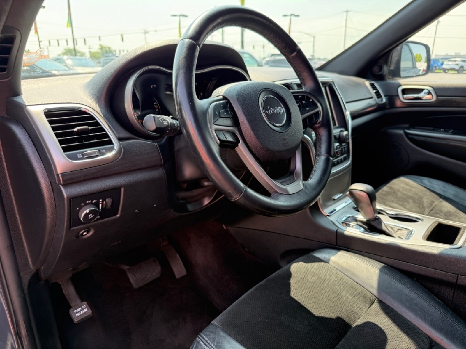 2018 Jeep Grand Cherokee Altitude photo 13