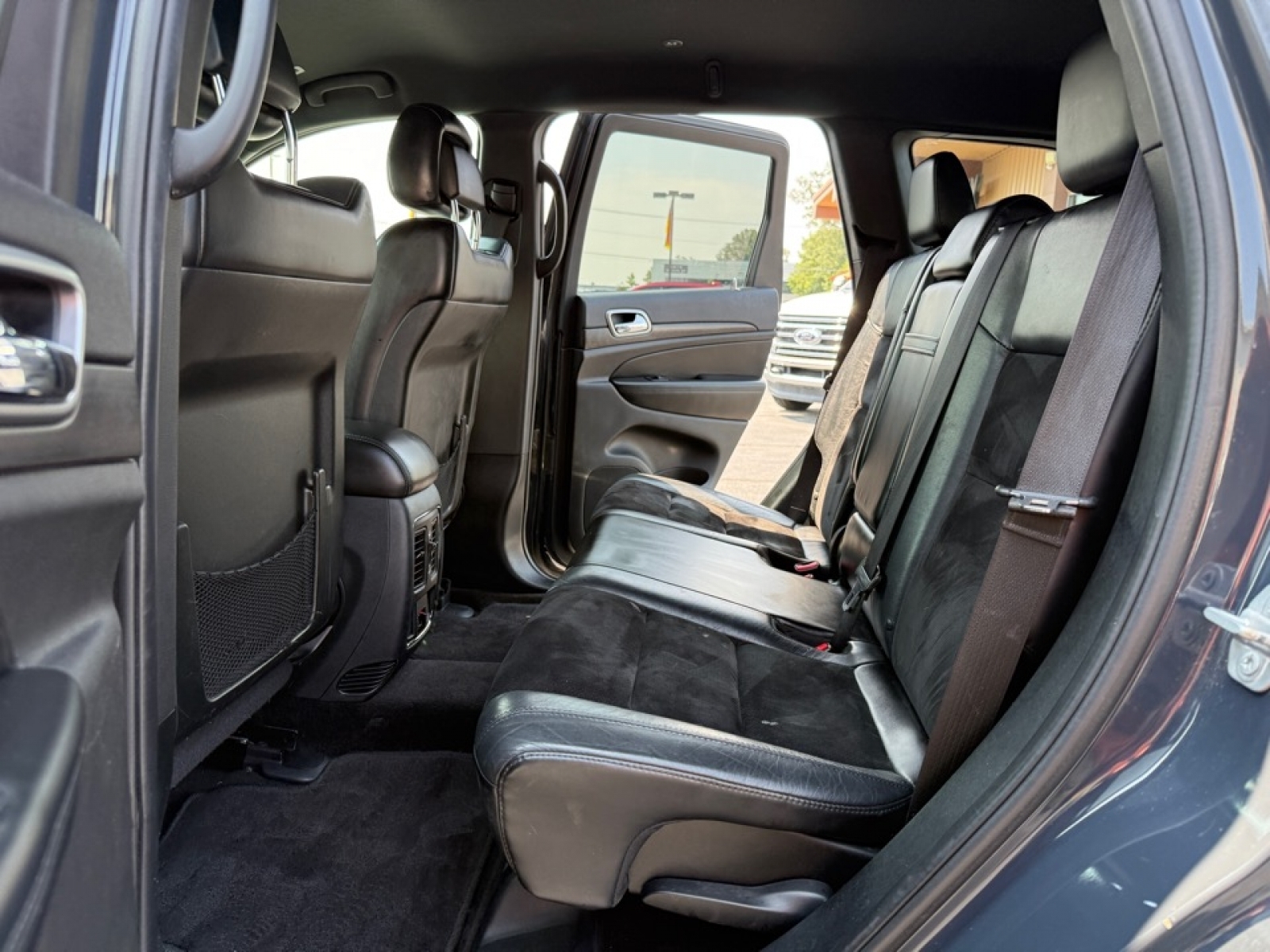 2018 Jeep Grand Cherokee Altitude photo 16