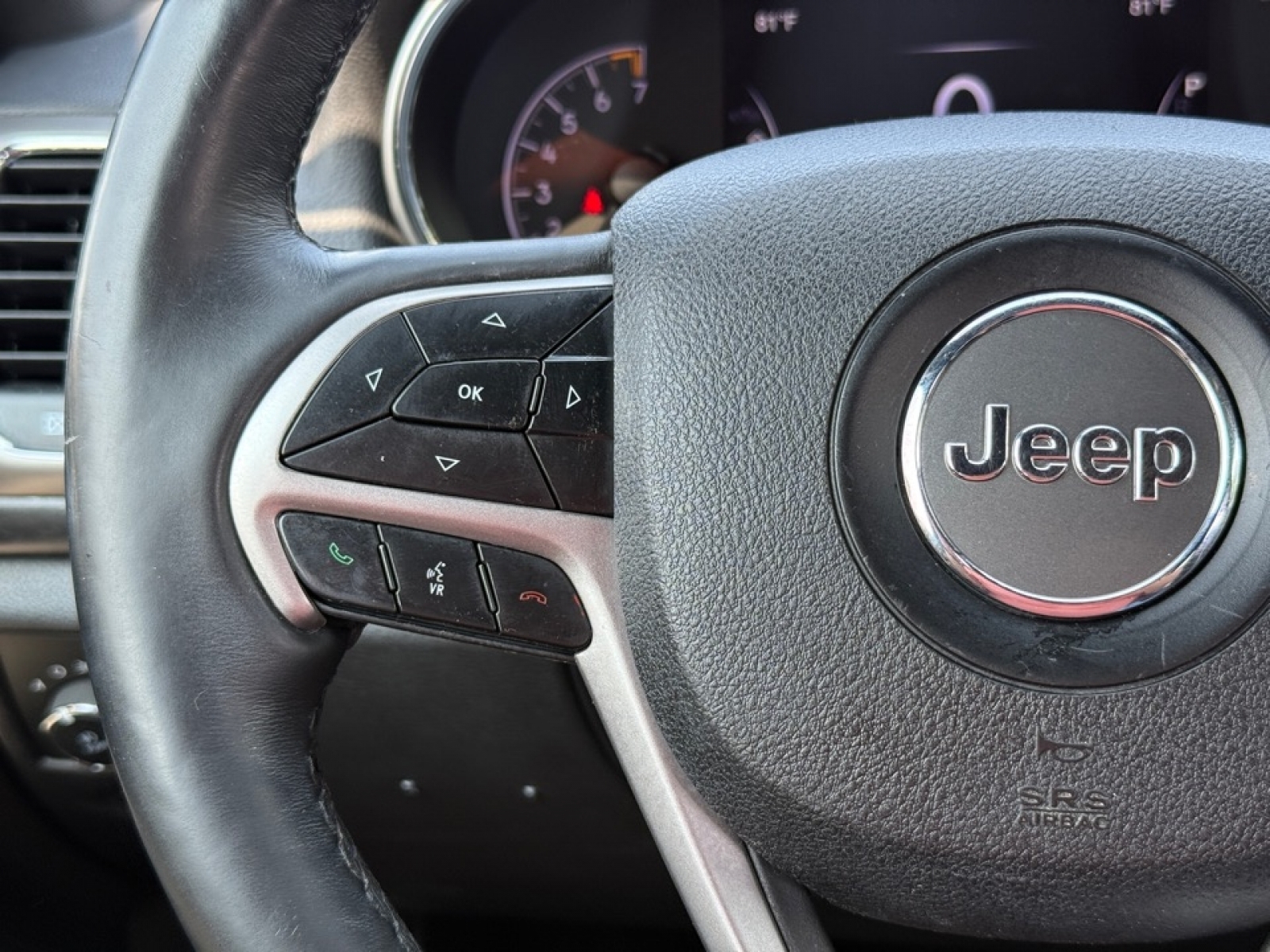 2018 Jeep Grand Cherokee Altitude photo 23