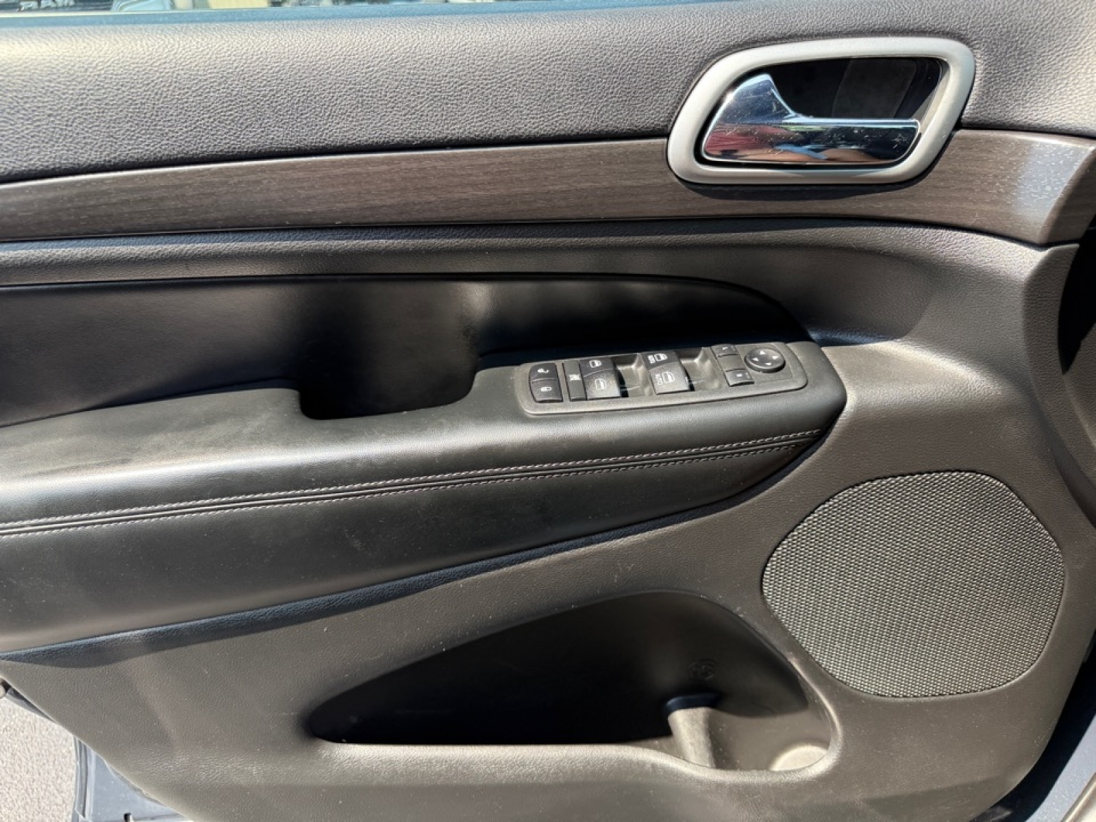 2018 Jeep Grand Cherokee Altitude photo 33