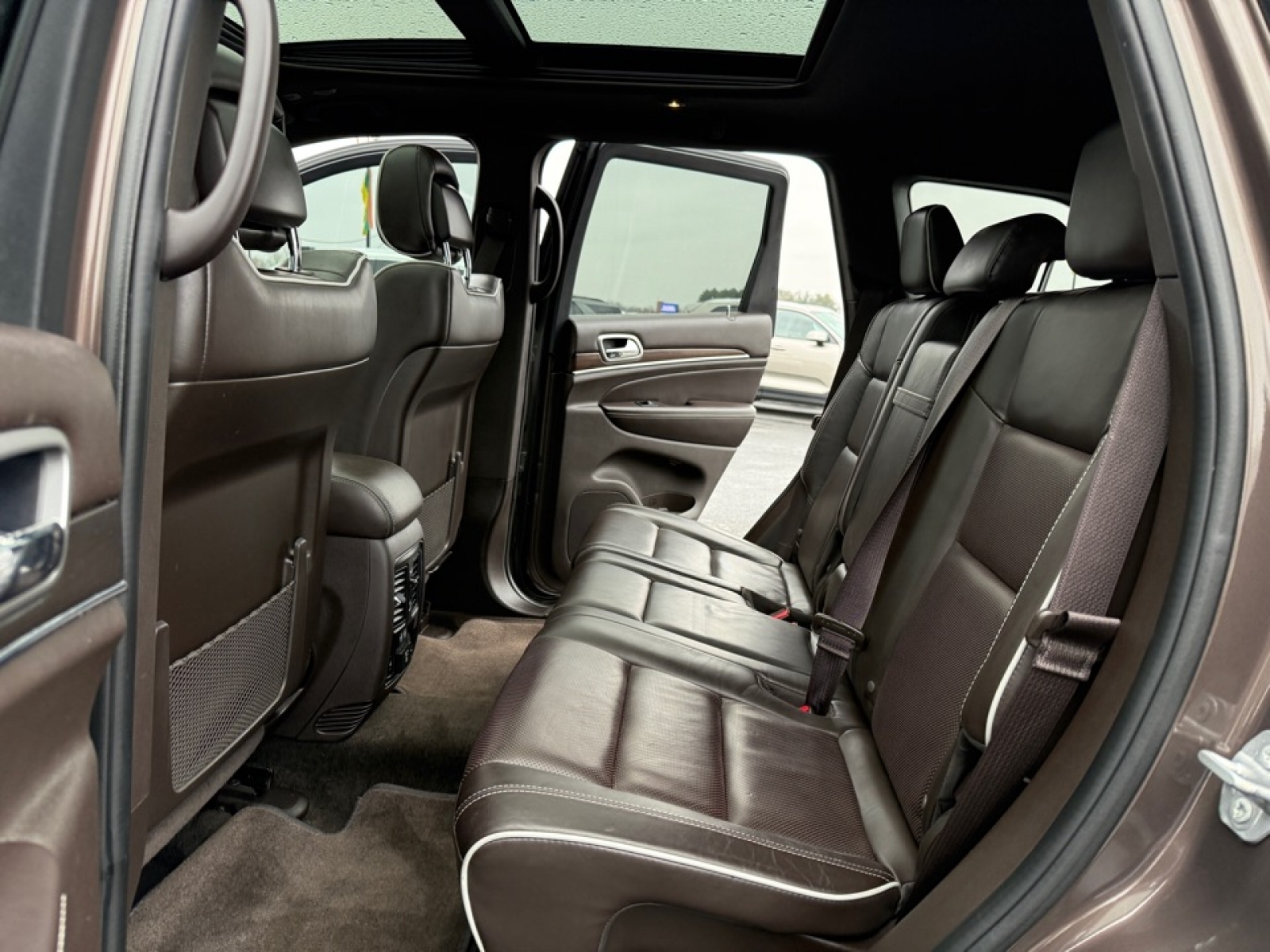 2018 Jeep Grand Cherokee Overland 4x4, 38460A, Photo