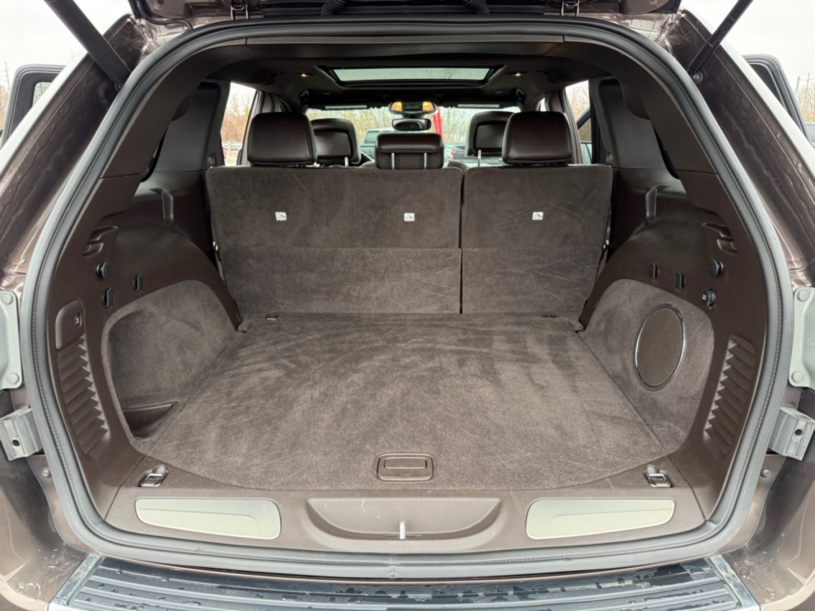 2018 Jeep Grand Cherokee Overland 4x4, 38460A, Photo