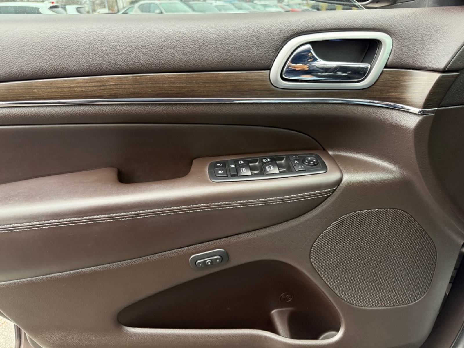 2018 Jeep Grand Cherokee Overland 4x4, 38460A, Photo