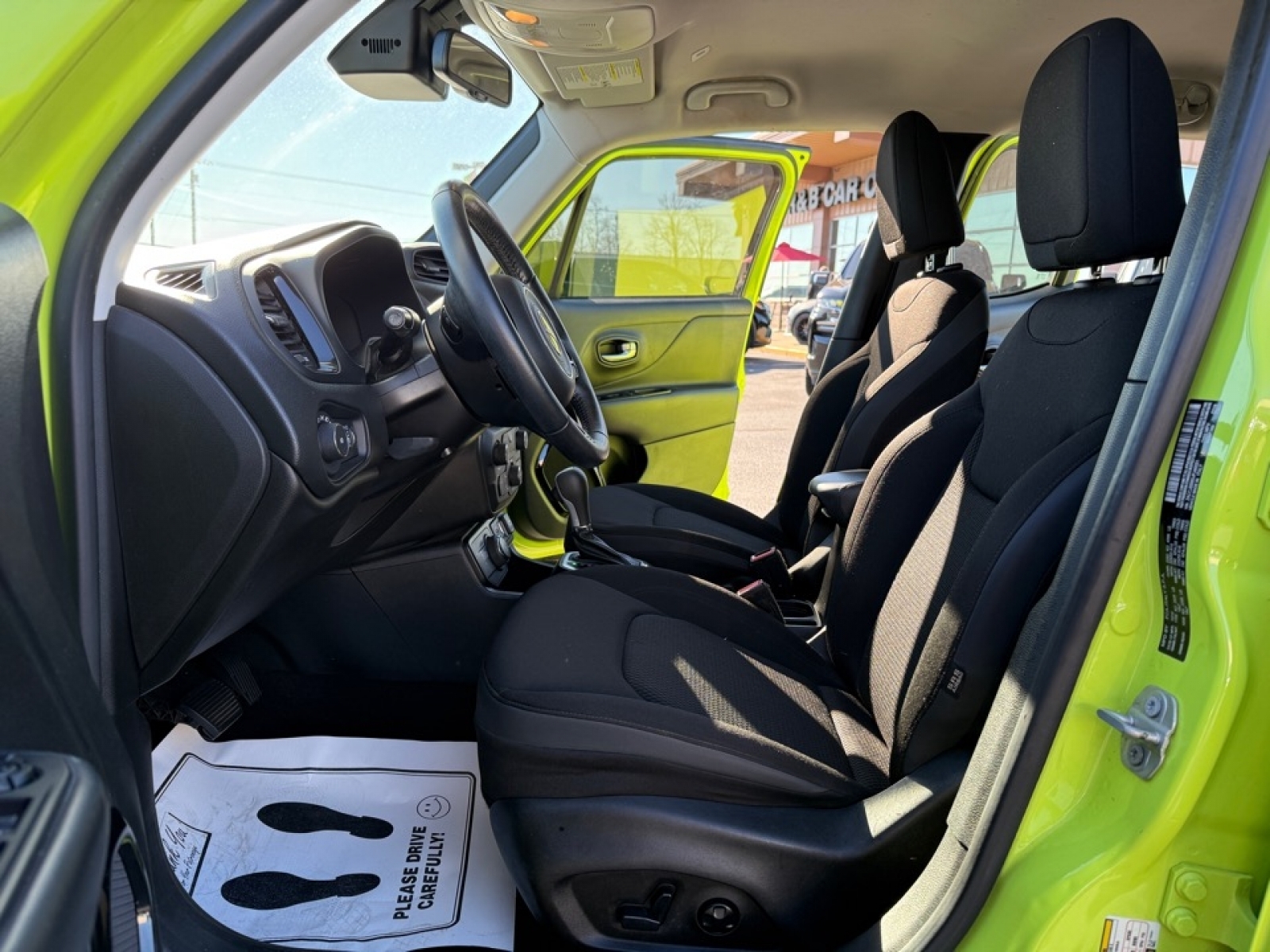 2018 Jeep Renegade Altitude 4x4, 39124, Photo
