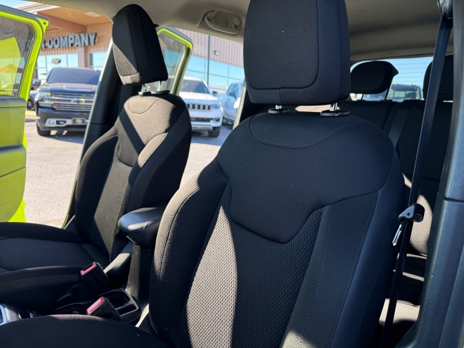 2018 Jeep Renegade Altitude 4x4, 39124, Photo