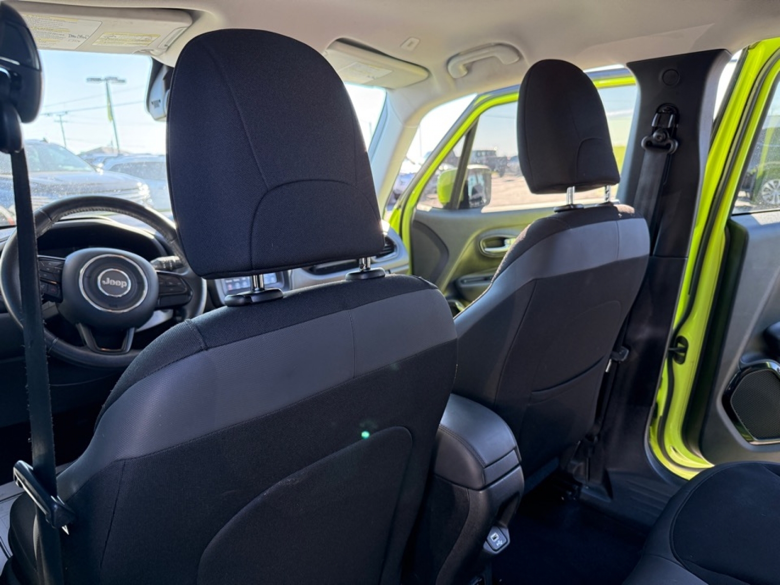 2018 Jeep Renegade Altitude 4x4, 39124, Photo