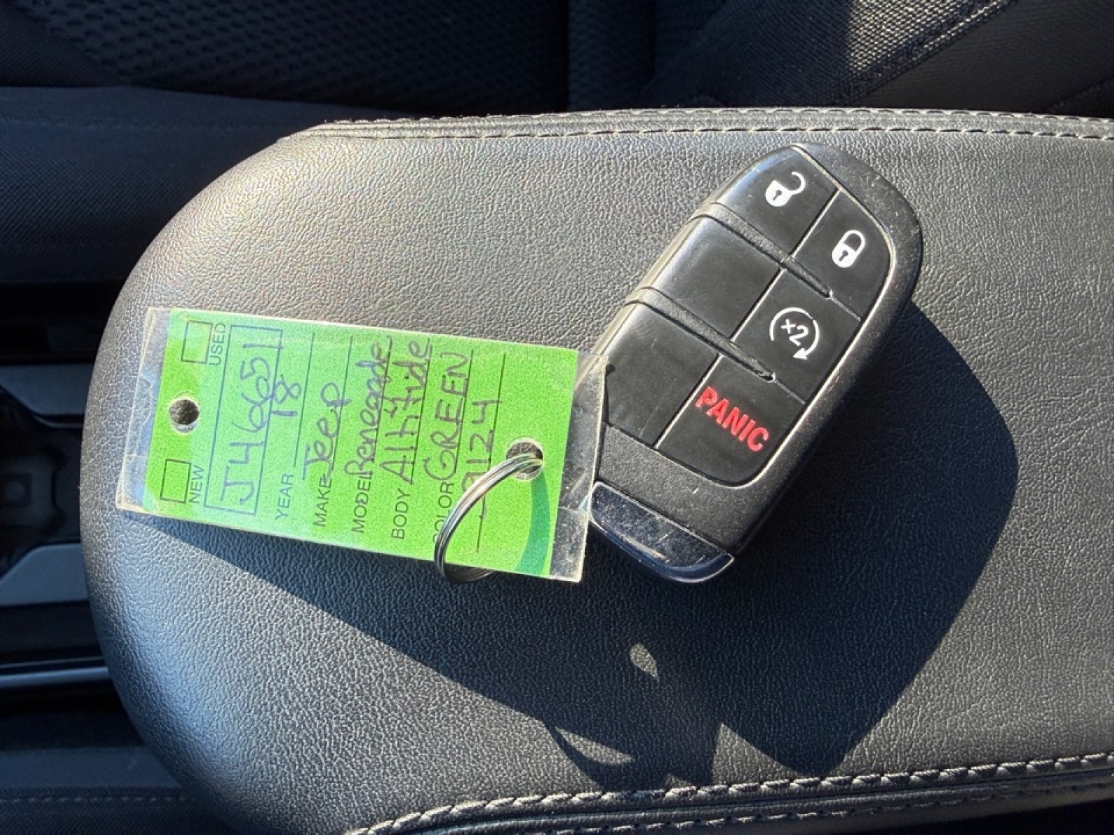 2018 Jeep Renegade Altitude 4x4, 39124, Photo