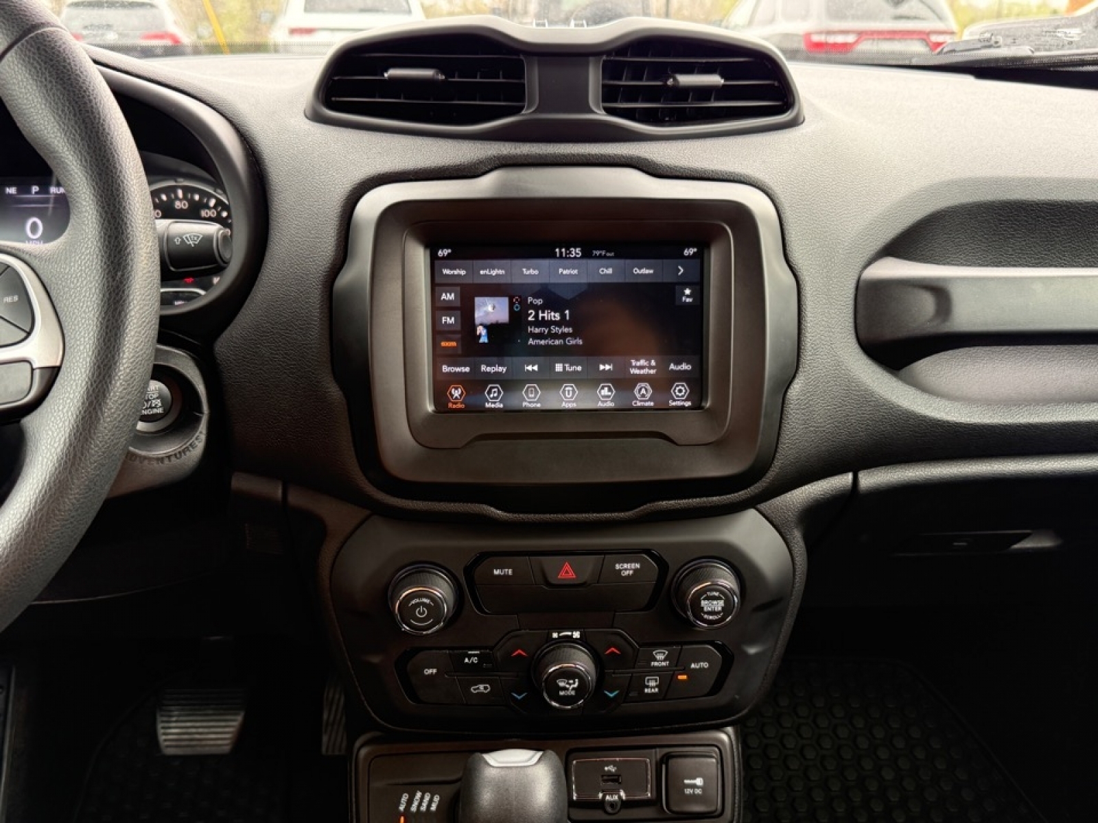 2018 Jeep Renegade Upland Edition 4x4, 39711, Photo