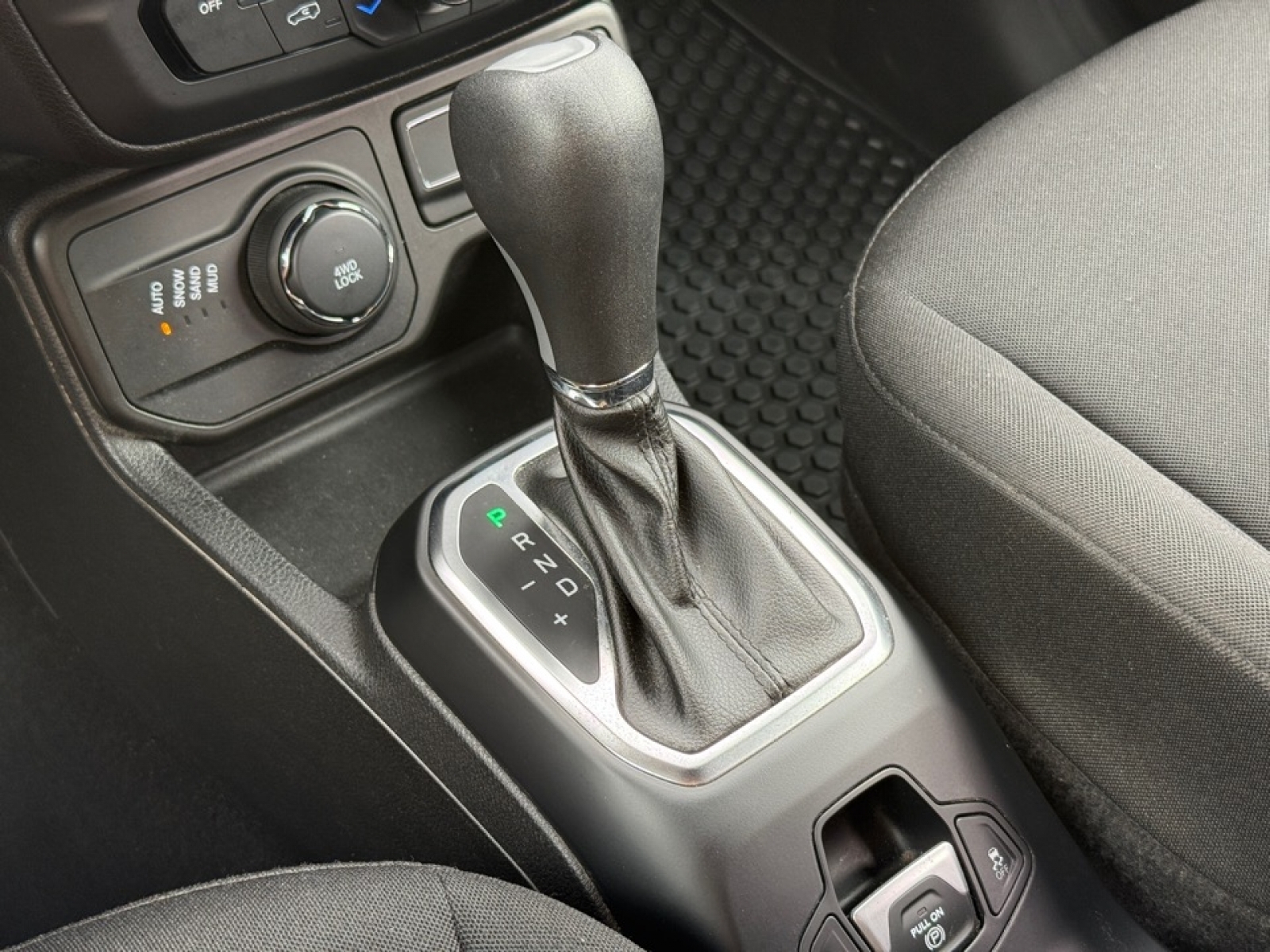 2018 Jeep Renegade Upland Edition 4x4, 39711, Photo