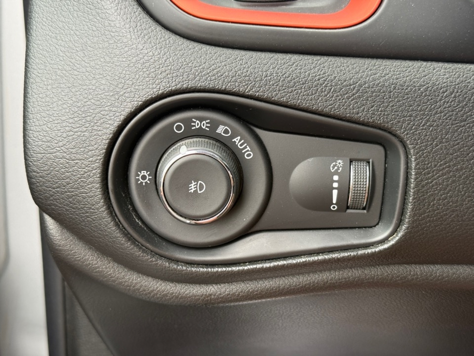 2018 Jeep Renegade Upland Edition 4x4, 39711, Photo