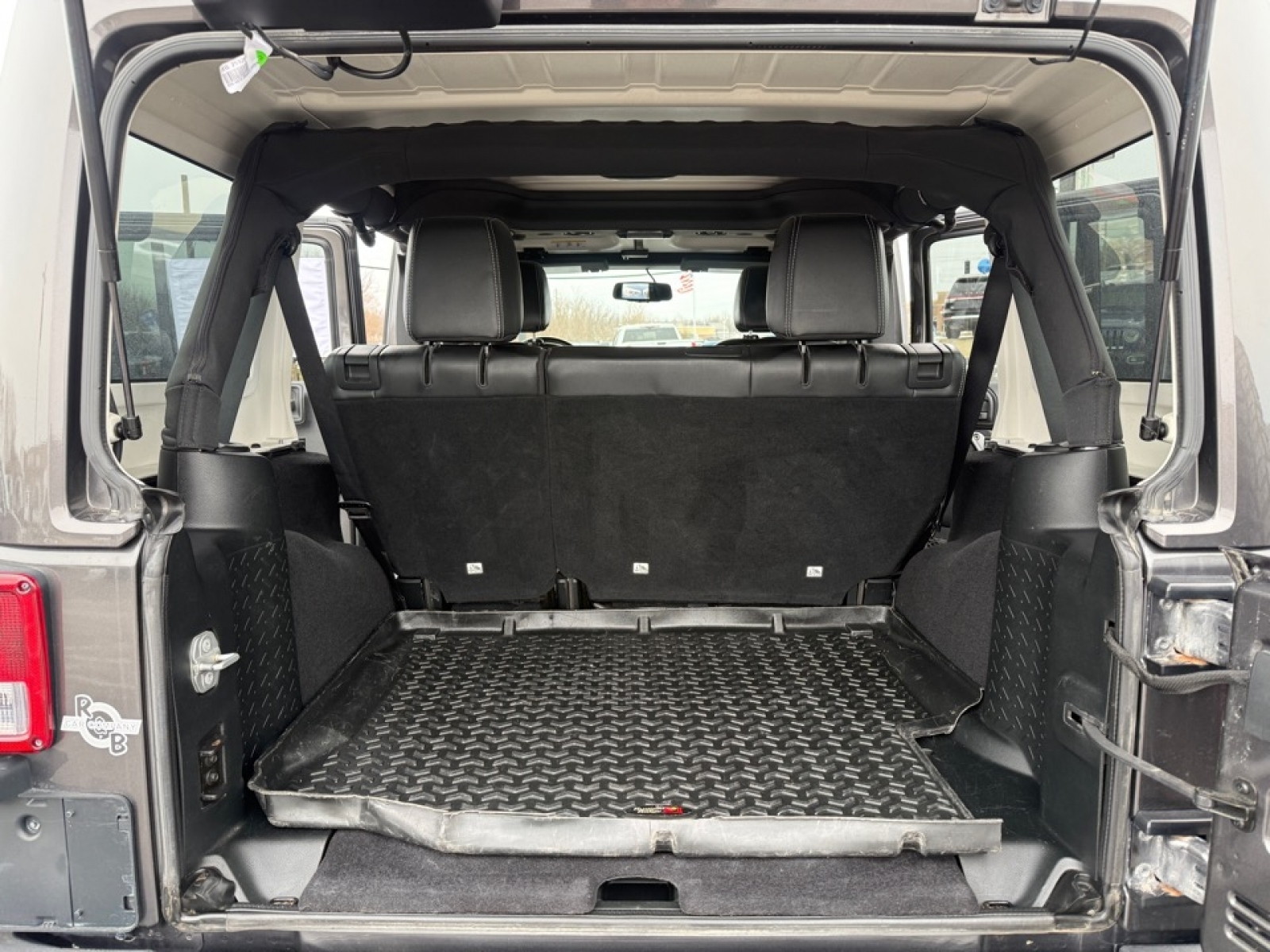 2018 Jeep Wrangler JK Unlimited Sahara, 39219, Photo