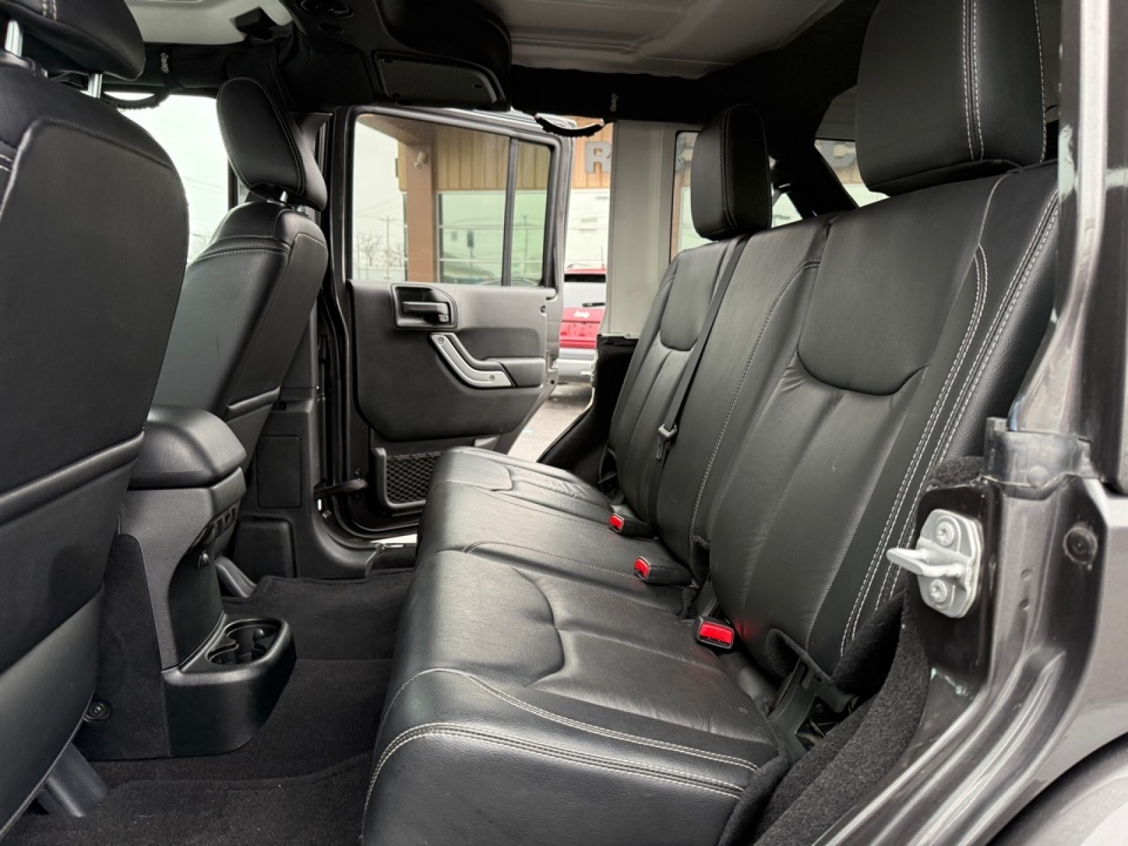 2018 Jeep Wrangler JK Unlimited Sahara, 39219, Photo