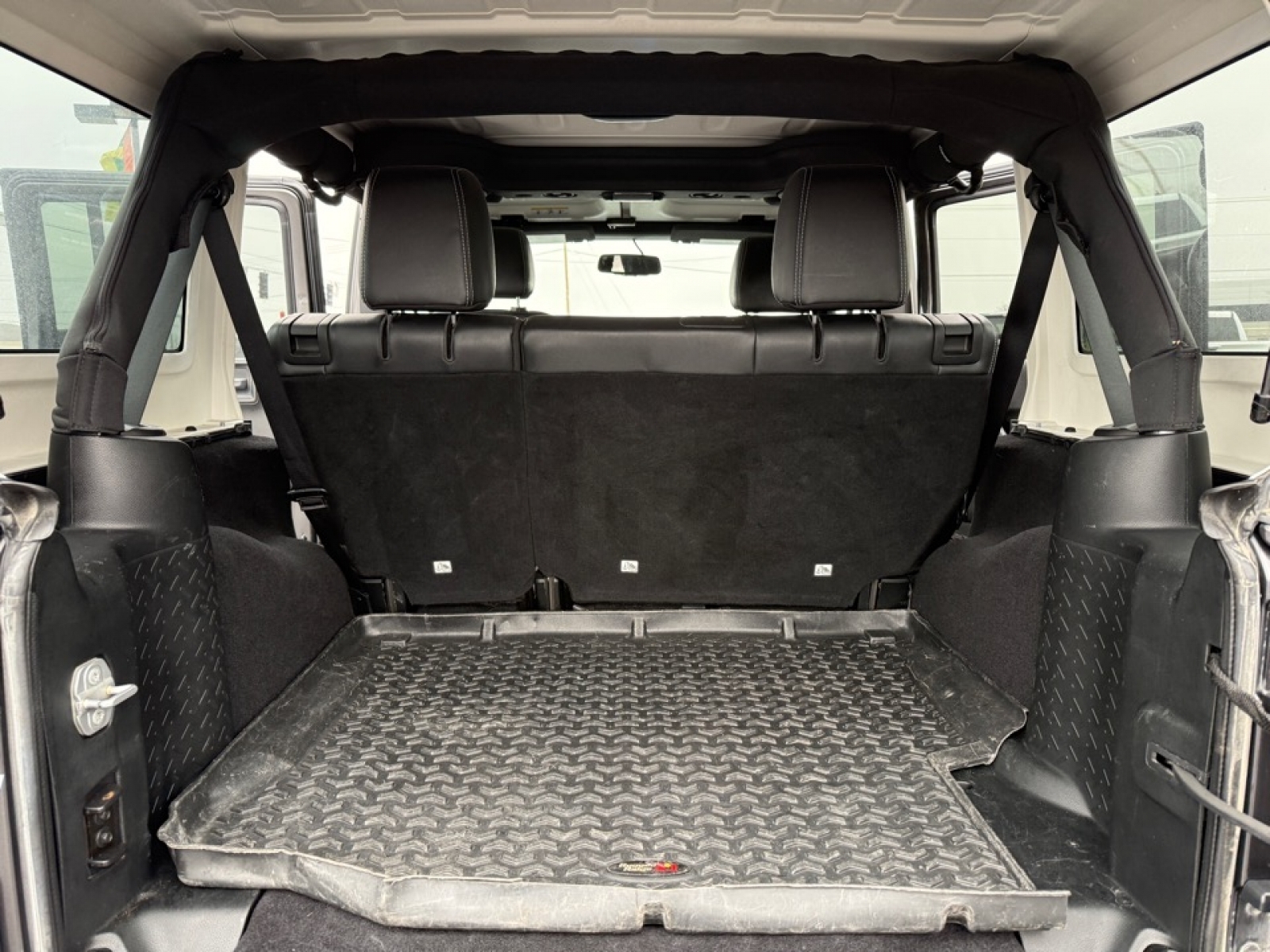 2018 Jeep Wrangler JK Unlimited Sahara, 39219, Photo