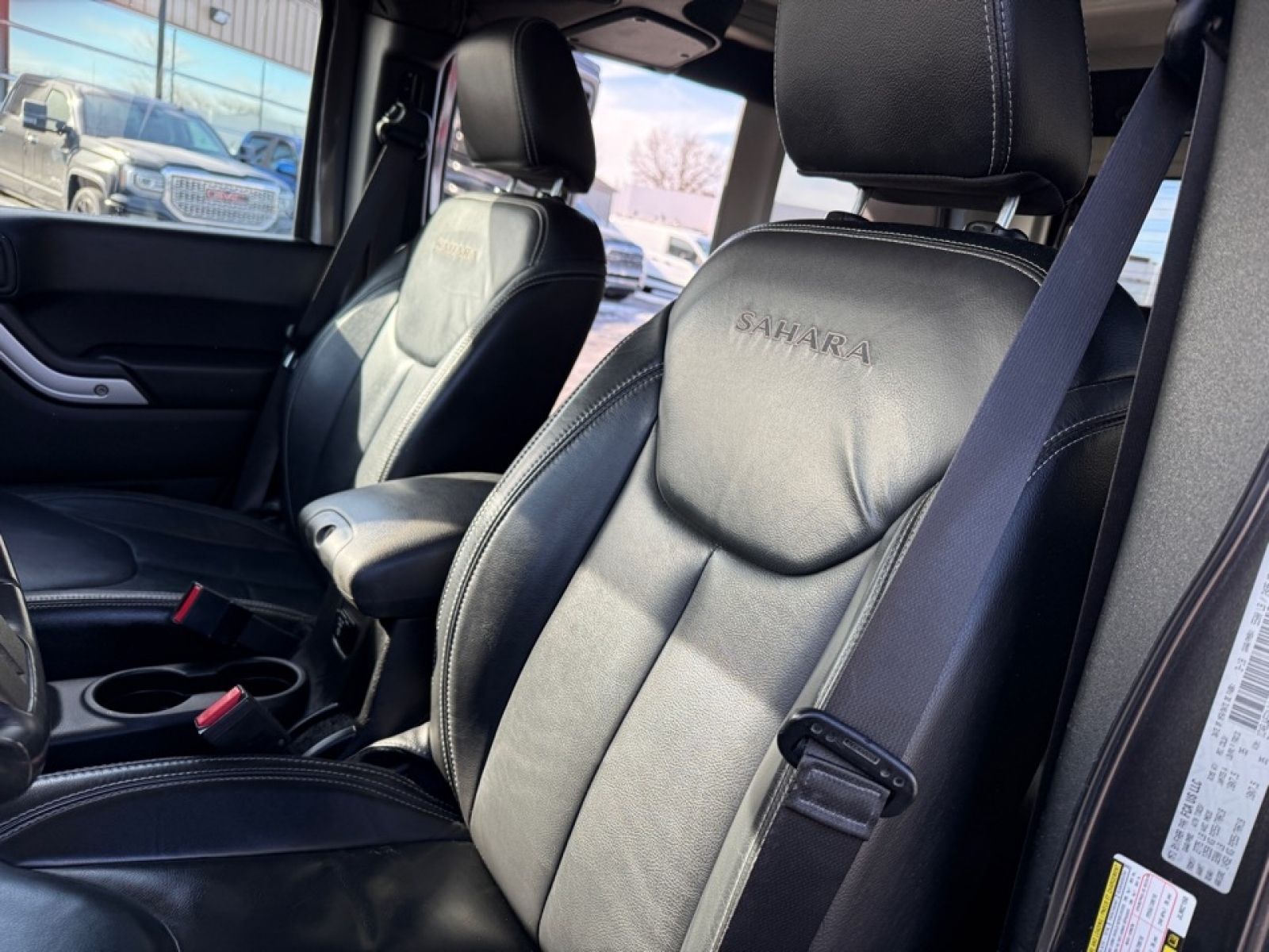 2018 Jeep Wrangler JK Unlimited Sahara, 39396, Photo