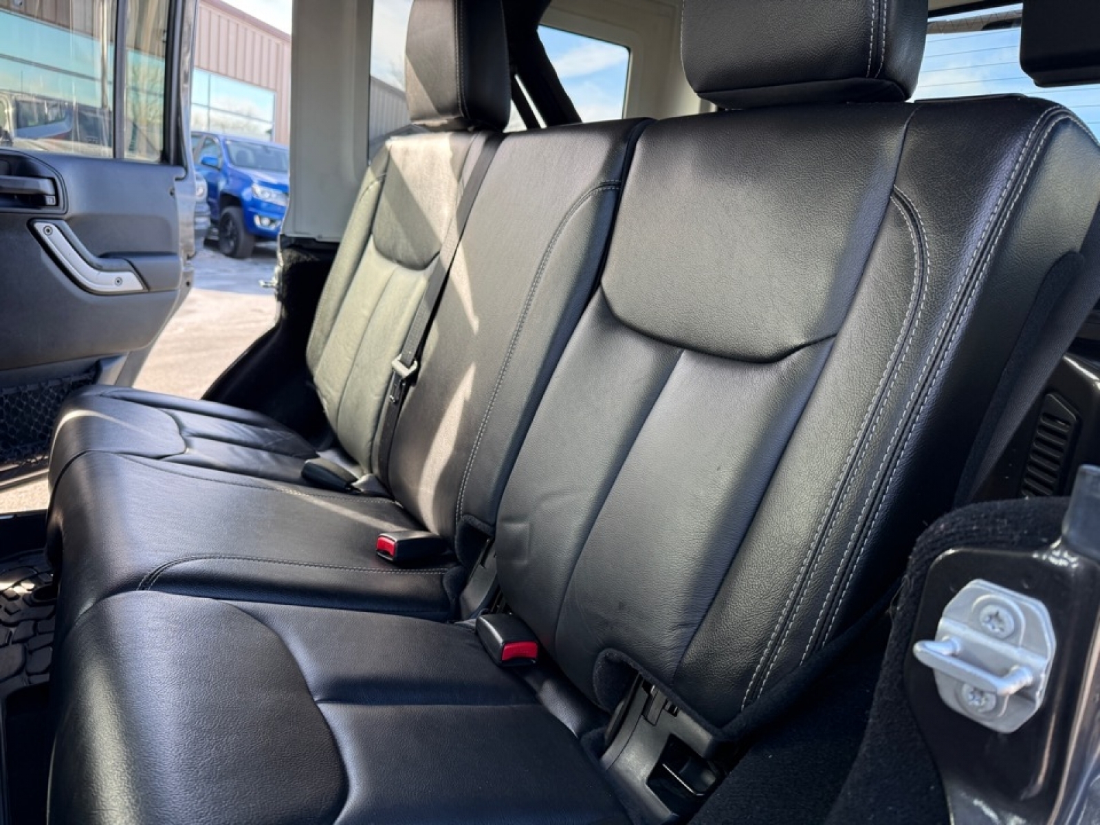 2018 Jeep Wrangler JK Unlimited Sahara, 39396, Photo