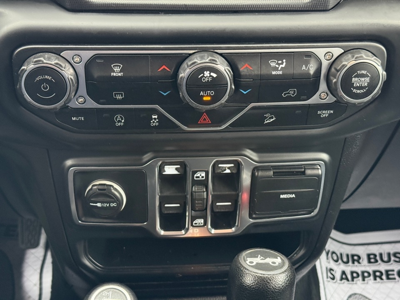 2018 Jeep Wrangler Unlimited Sahara, 38370A, Photo