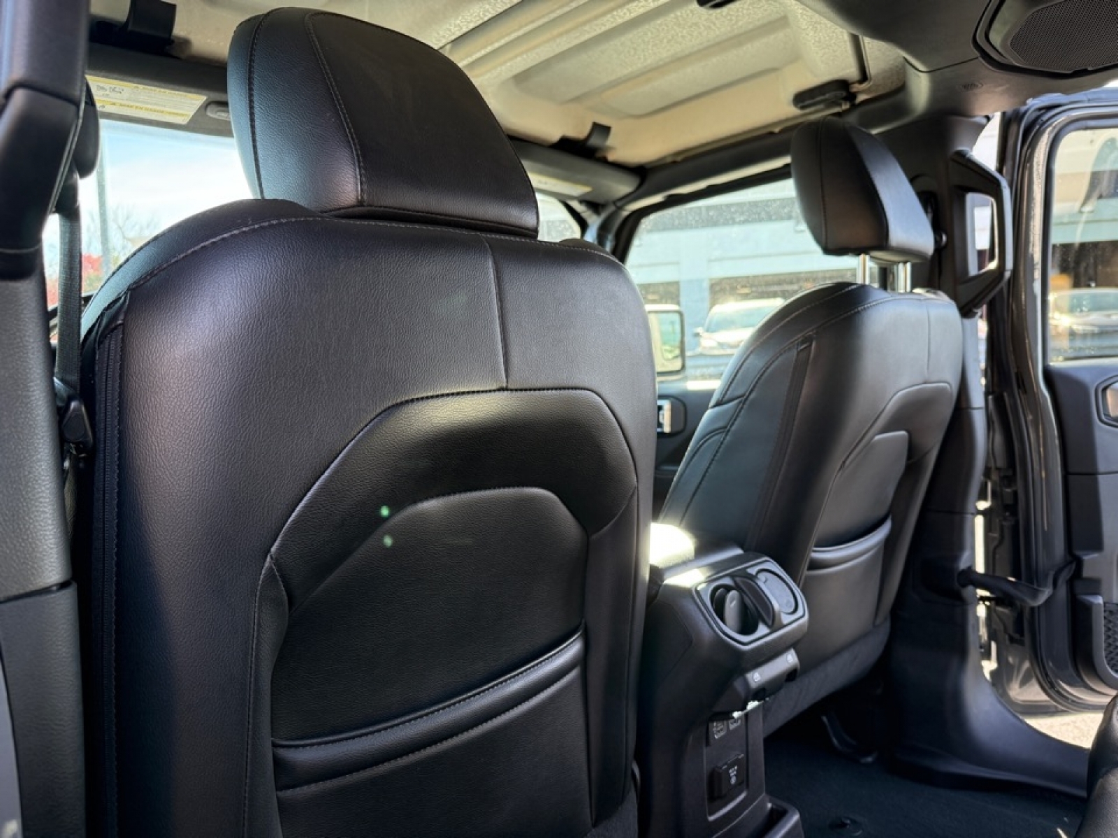 2018 Jeep Wrangler Unlimited Sahara, 38658A, Photo