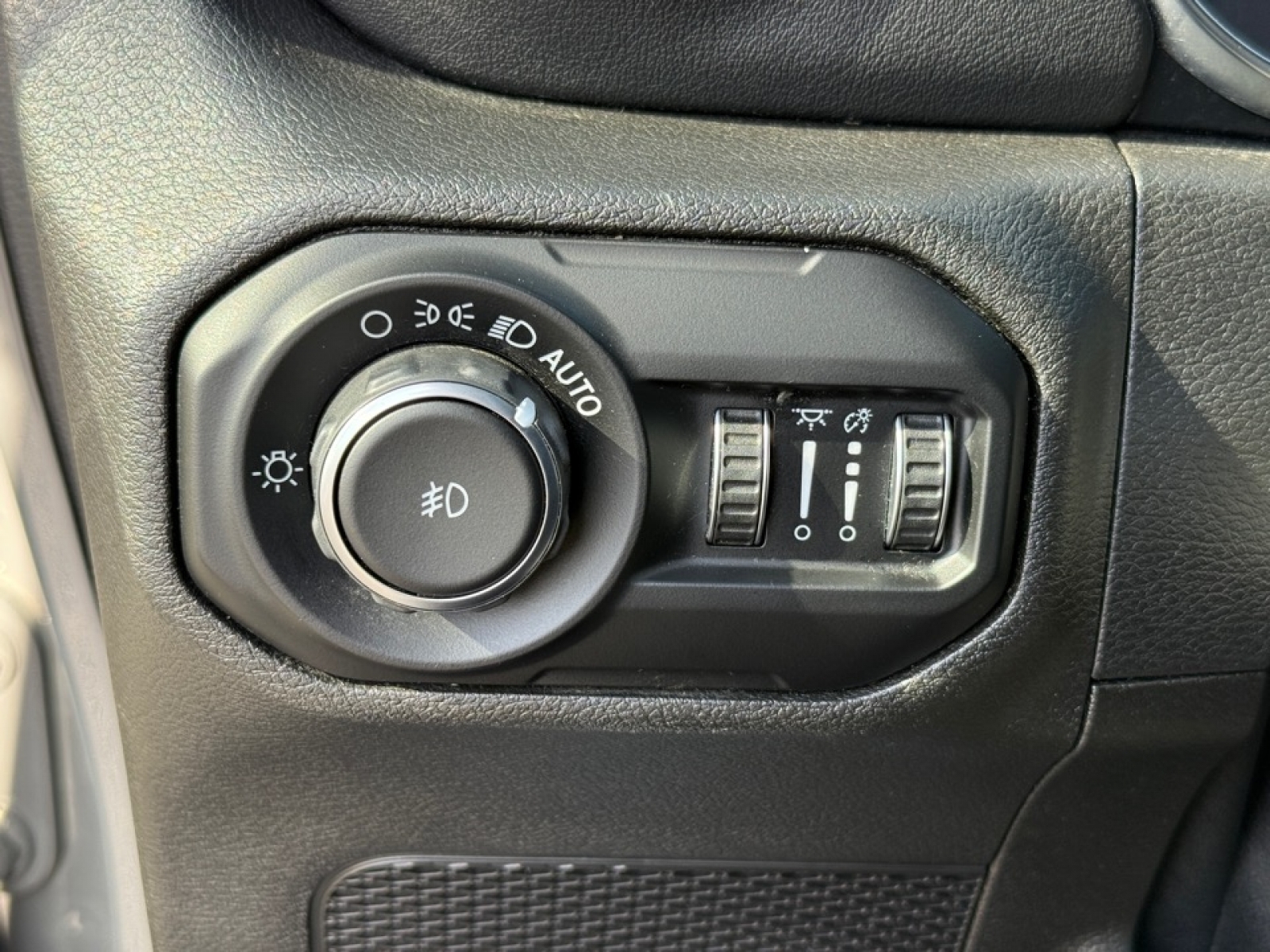 2018 Jeep Wrangler Unlimited Sahara, 38658A, Photo