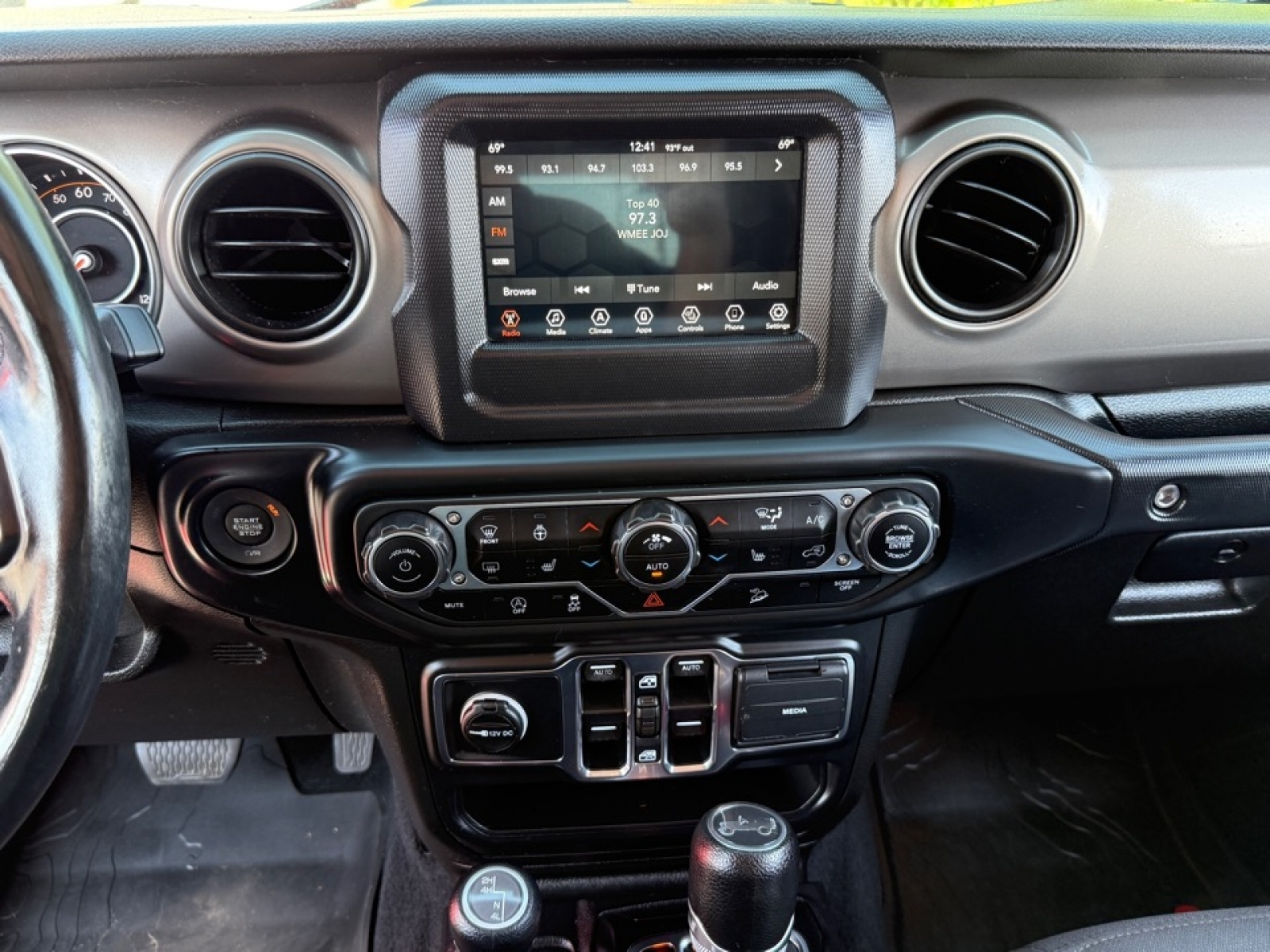 2018 Jeep Wrangler Unlimited Sport S 4x4, 38943, Photo