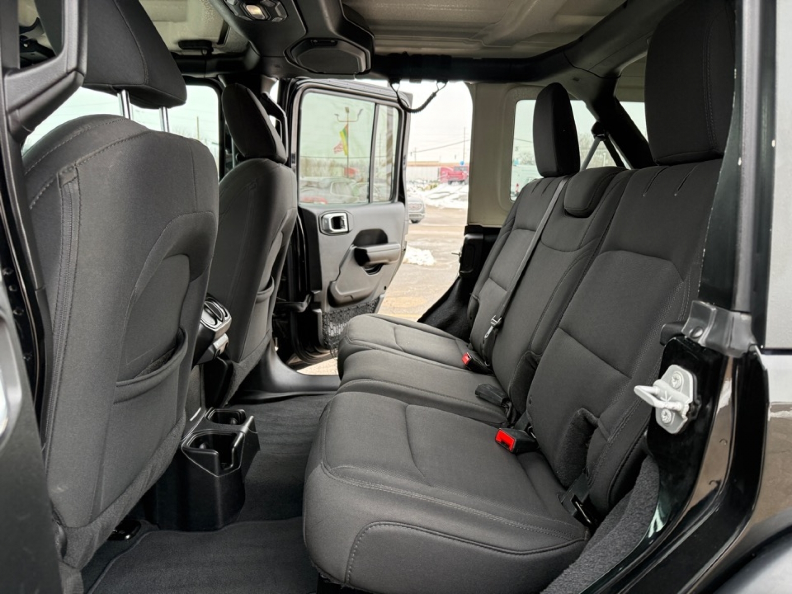 2018 Jeep Wrangler Unlimited Sport S 4x4, 39402, Photo