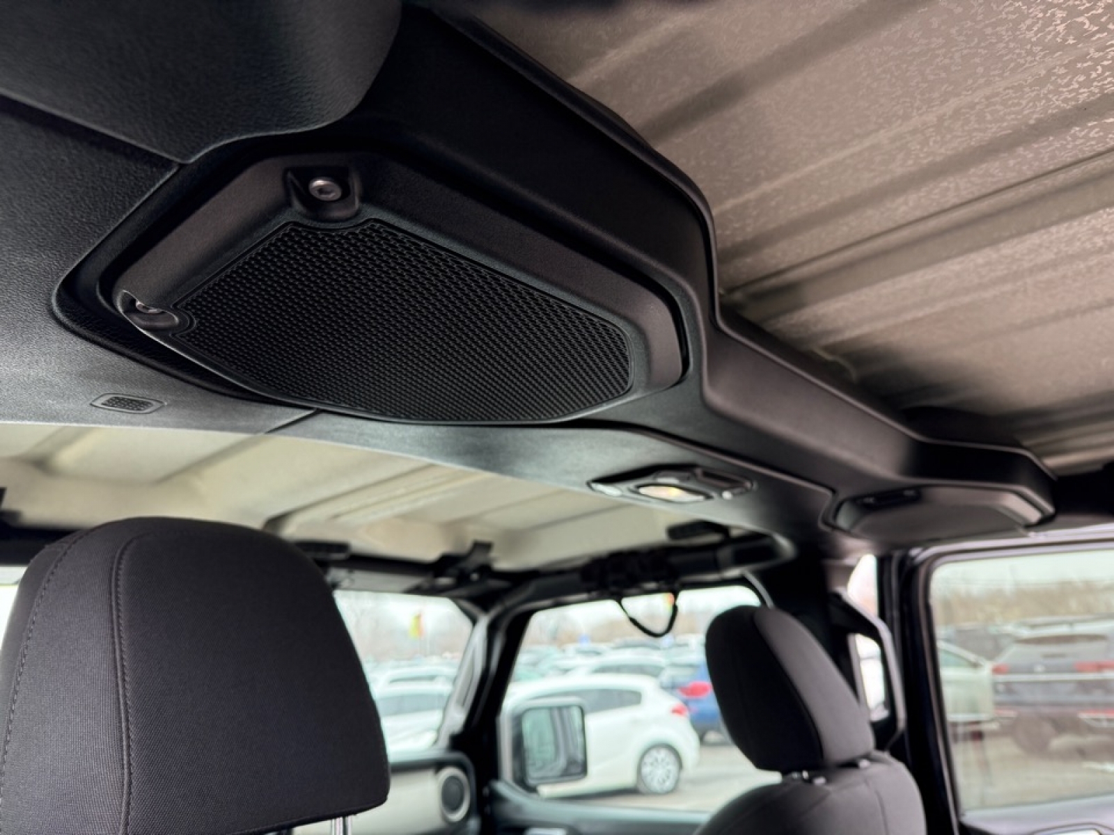 2018 Jeep Wrangler Unlimited Sport S 4x4, 39402, Photo