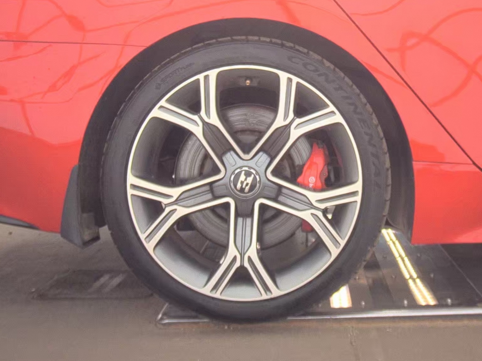 2018 Kia Stinger GT2, 39885, Photo