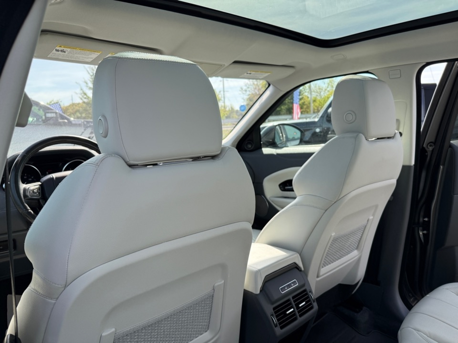 2018 Land Rover Range Rover Evoque SE, 38918, Photo