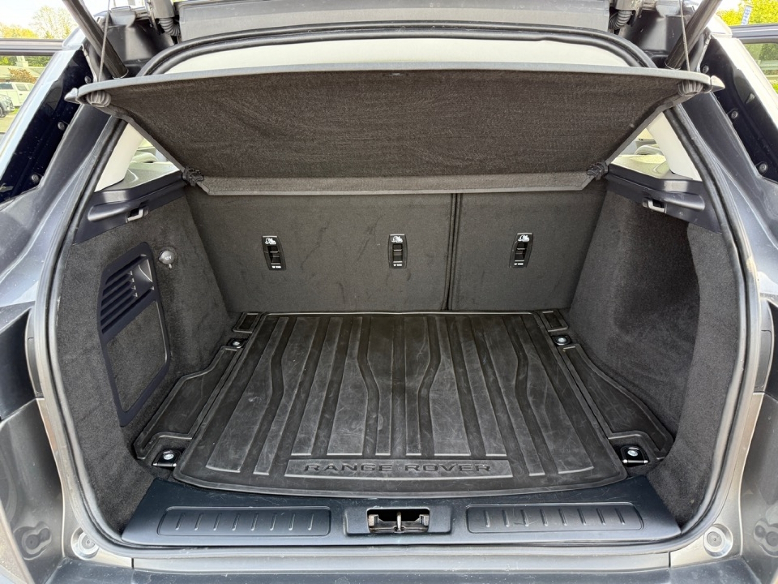 2018 Land Rover Range Rover Evoque SE, 38918, Photo