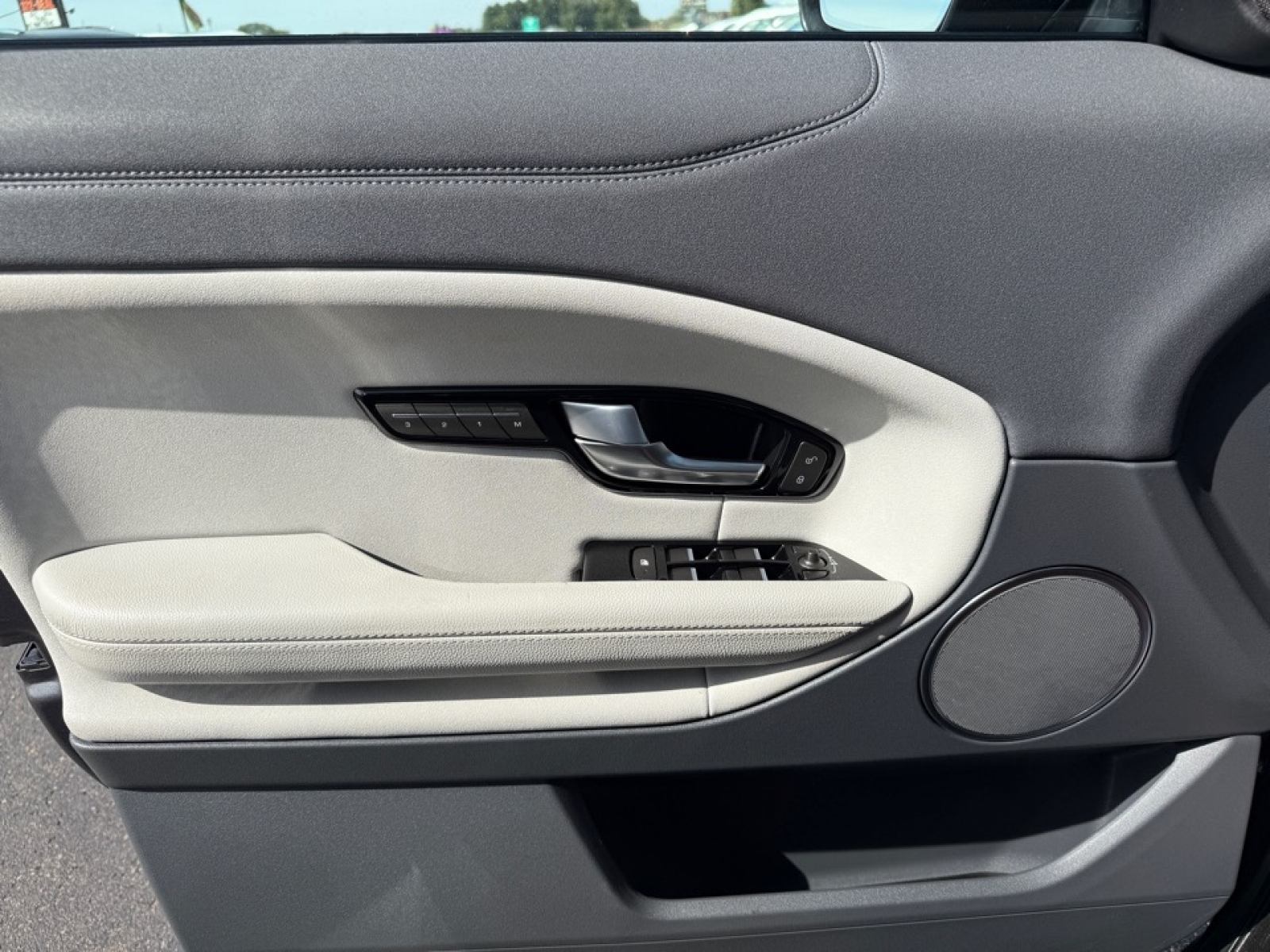 2018 Land Rover Range Rover Evoque SE, 38918, Photo