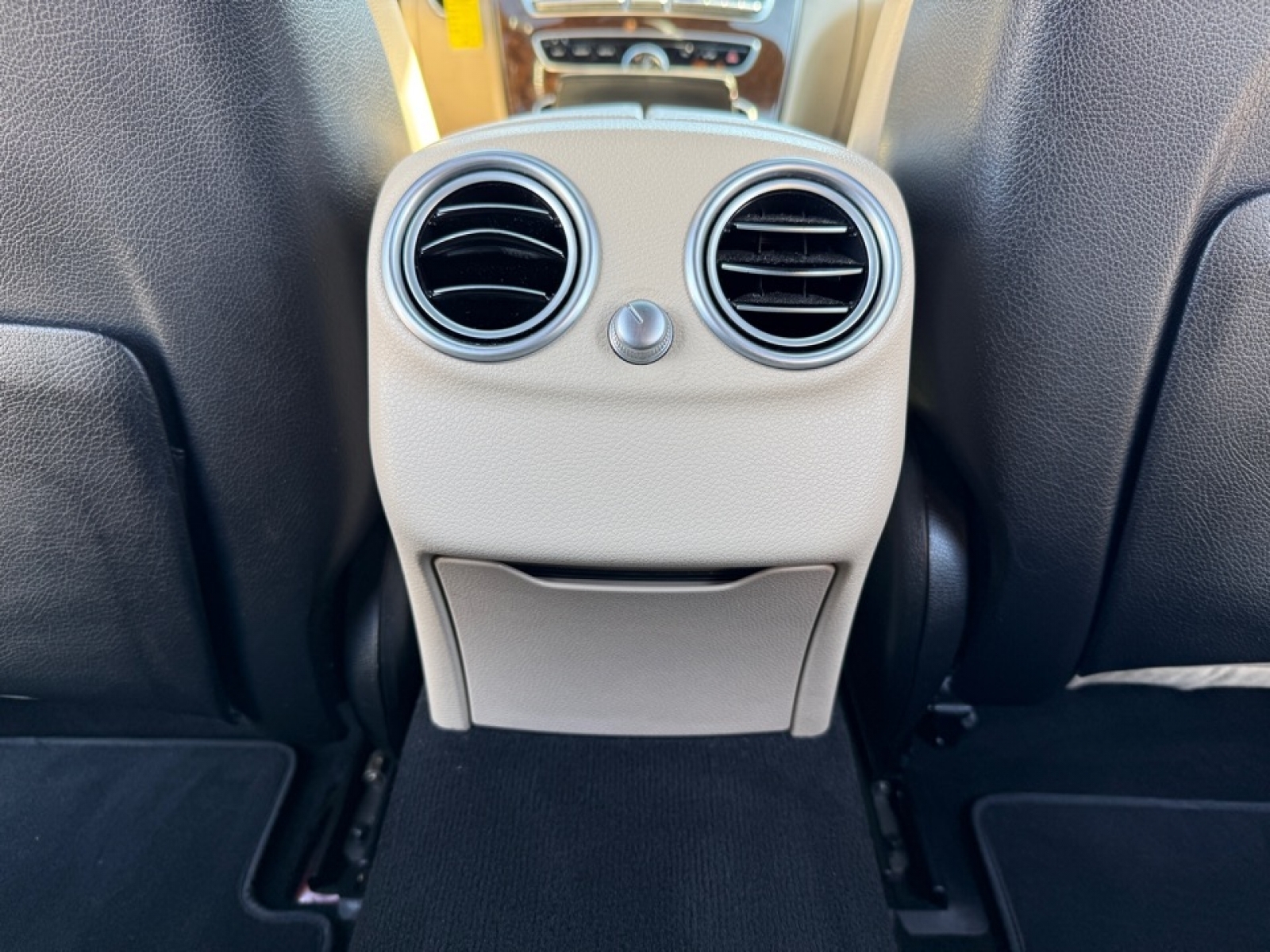 2018 Mercedes-Benz C 300 4MATIC, 39535, Photo