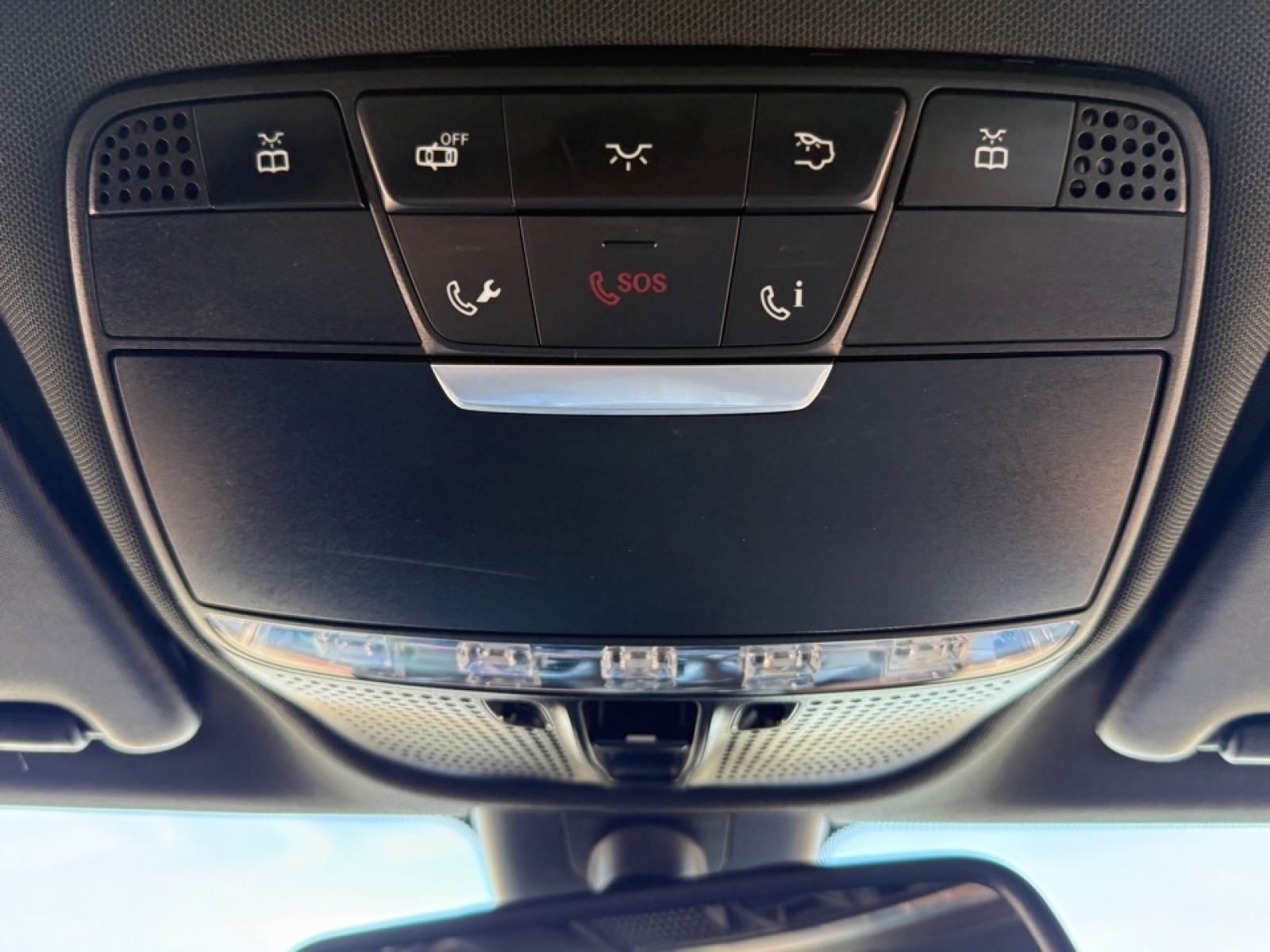 2018 Mercedes-Benz C 300 4MATIC, 39535, Photo