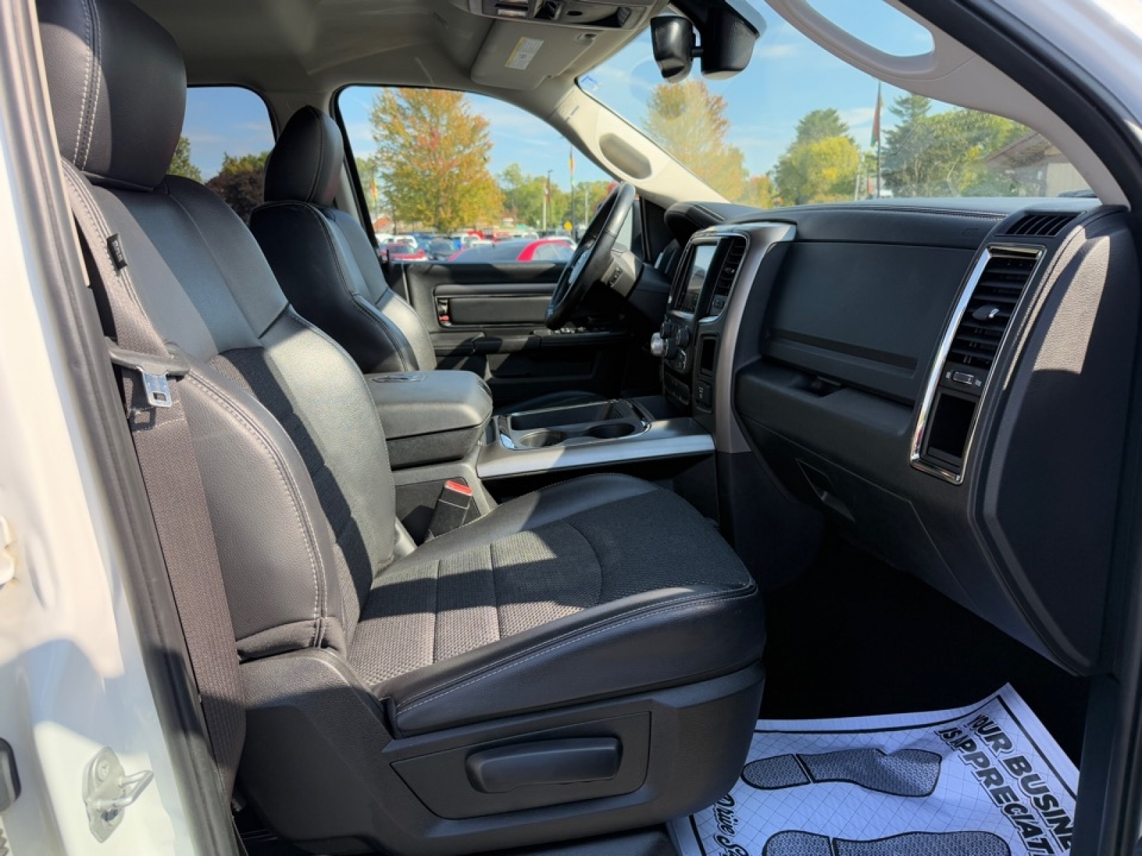 2018 Ram 1500 Sport, 39069, Photo